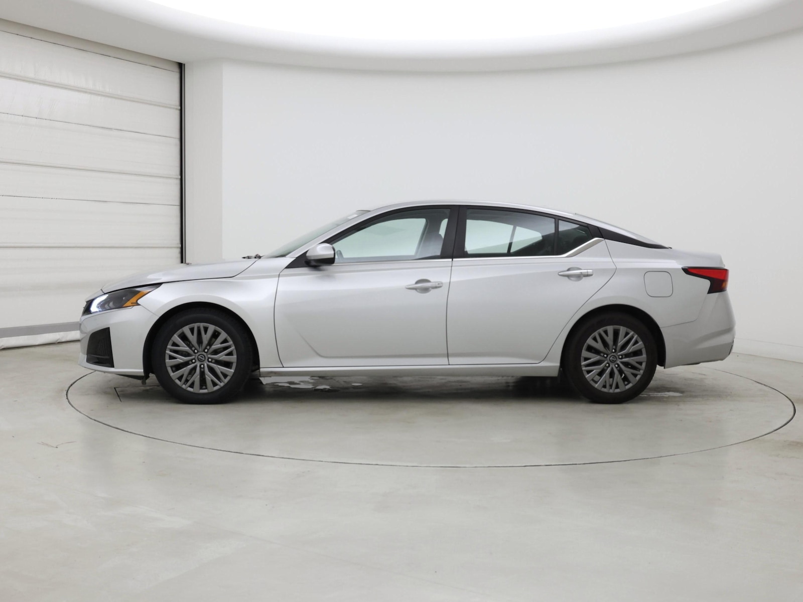 2024 Nissan Altima SV - Photo 4