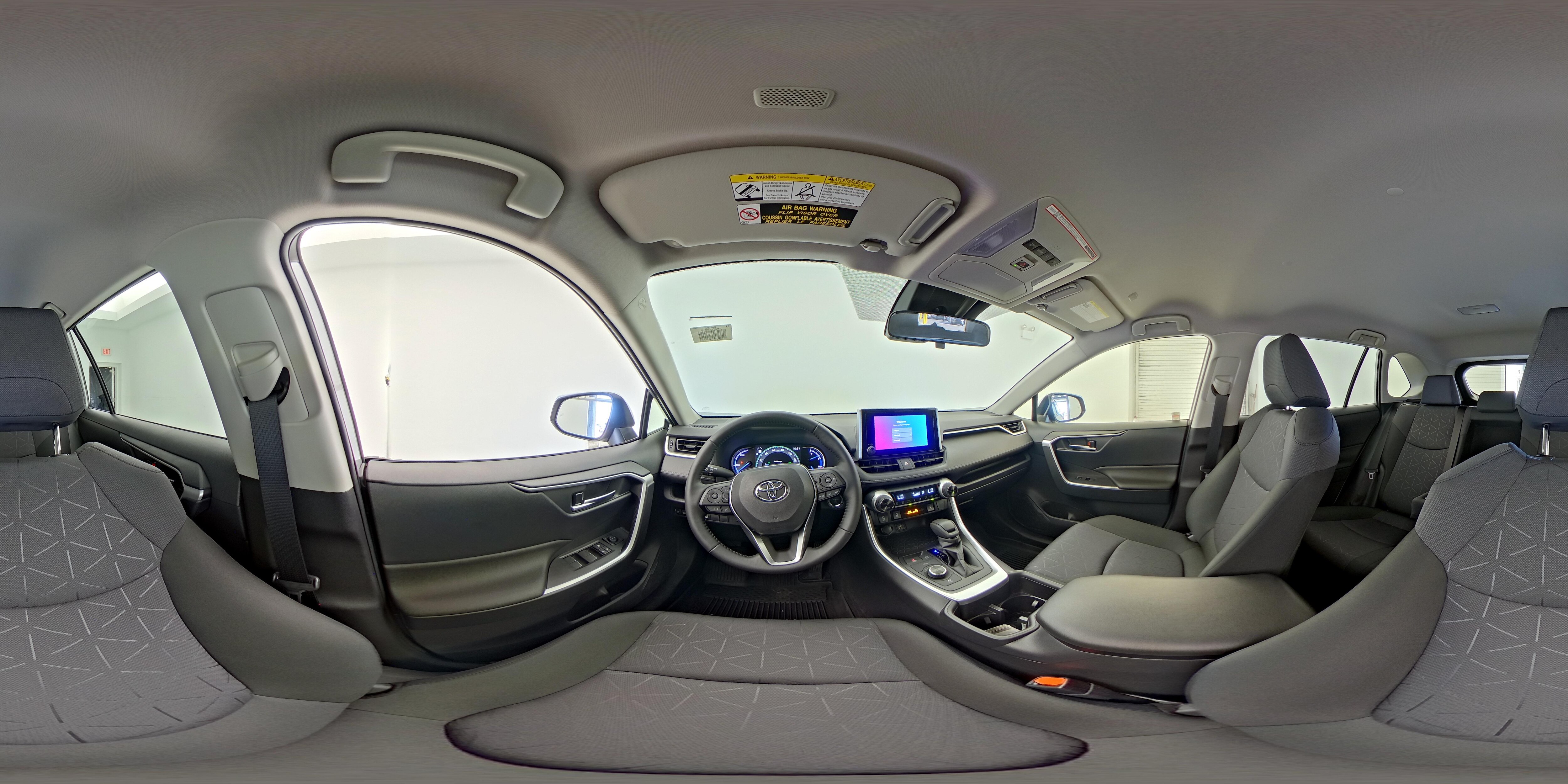 2025 Toyota RAV4 XLE - Photo 26