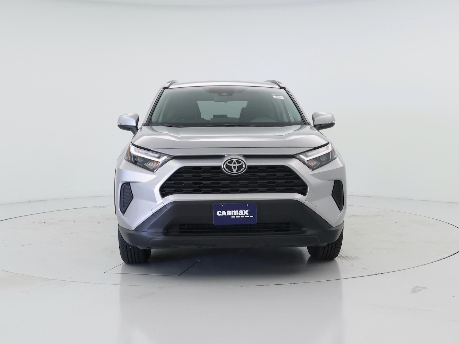 2025 Toyota RAV4 XLE - Photo 6