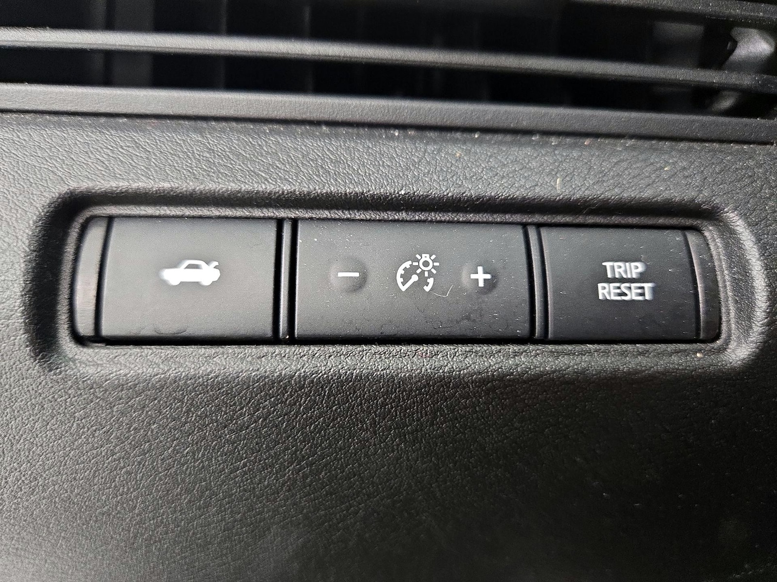 2023 Nissan Altima SV - Photo 14