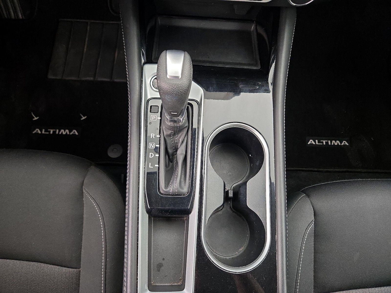 2023 Nissan Altima SV - Photo 18