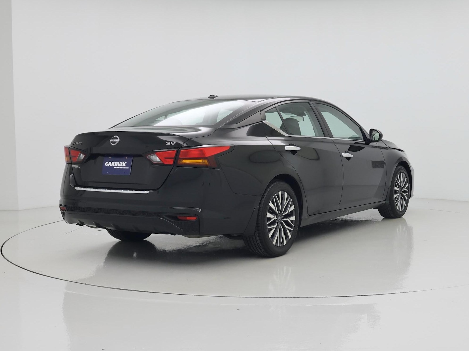 2023 Nissan Altima SV - Photo 9
