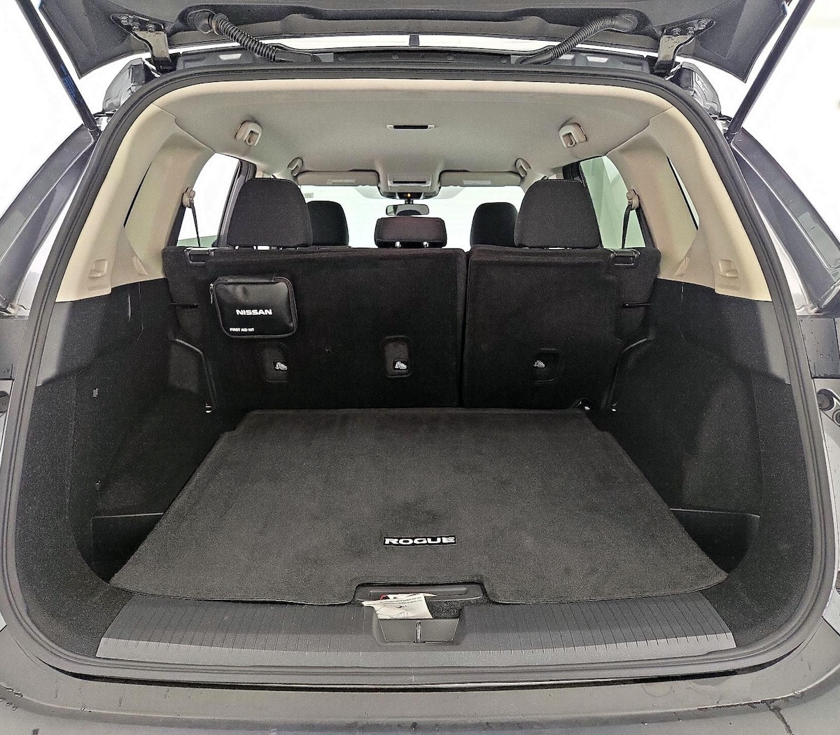 Trunk/Cargo (Seats Up)