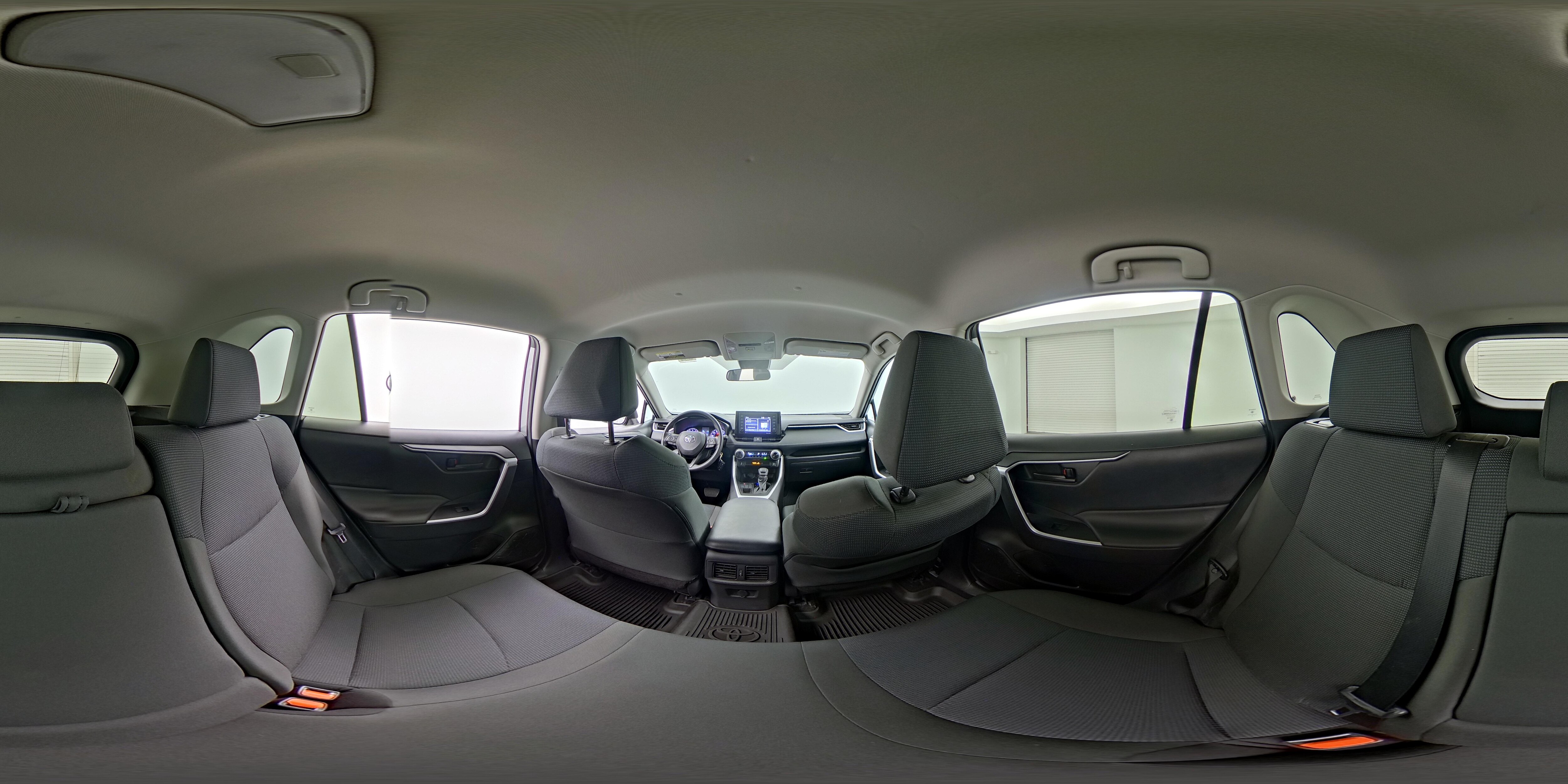 2022 Toyota RAV4 LE - Photo 23