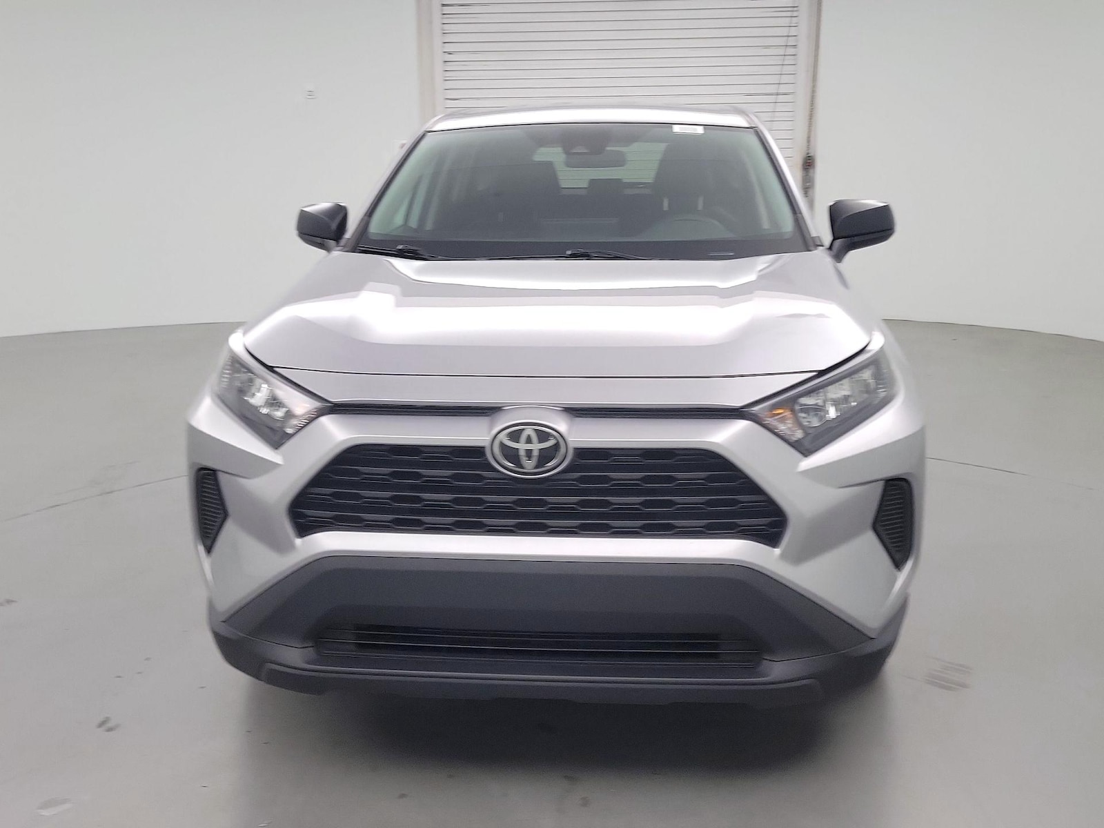 2022 Toyota RAV4 LE - Photo 2