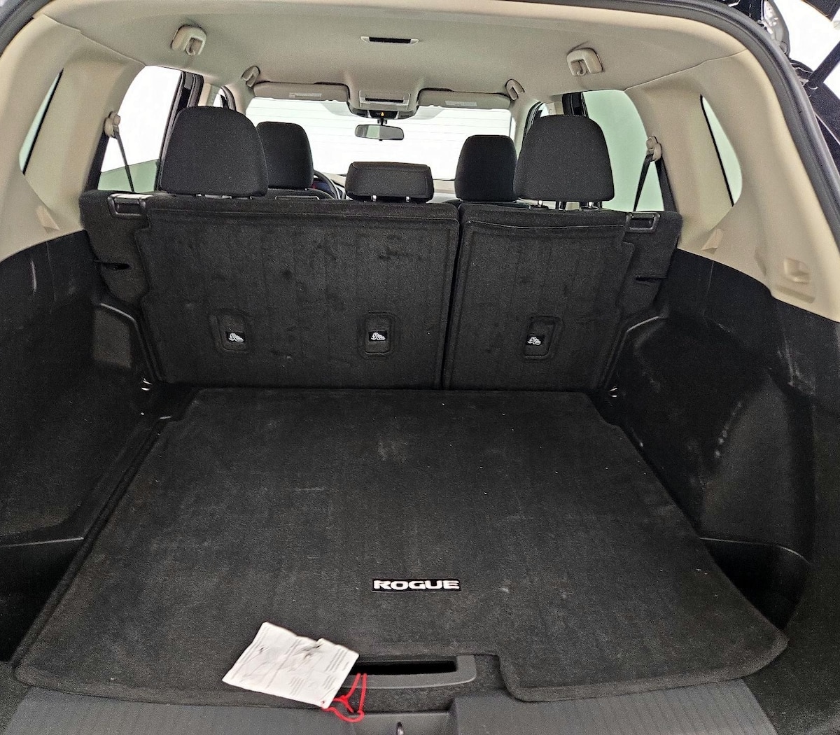 Trunk/Cargo (Seats Up)