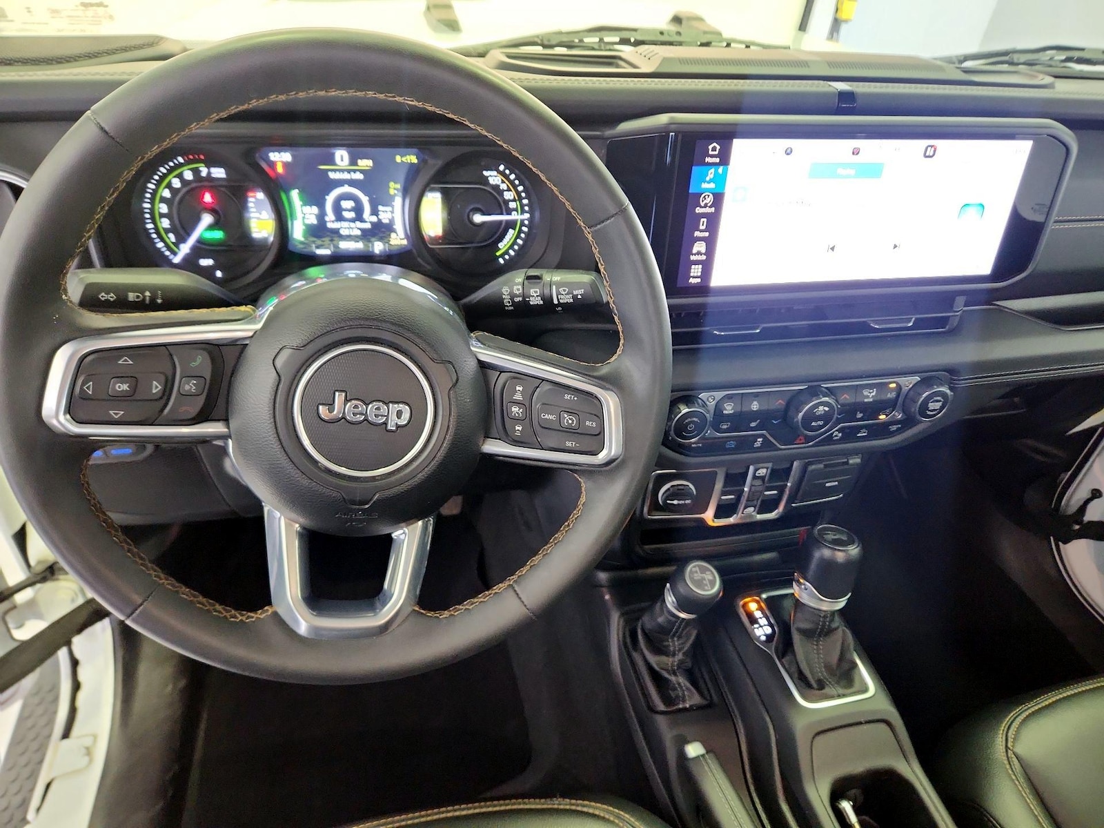Apple CarPlay® & Android Auto™