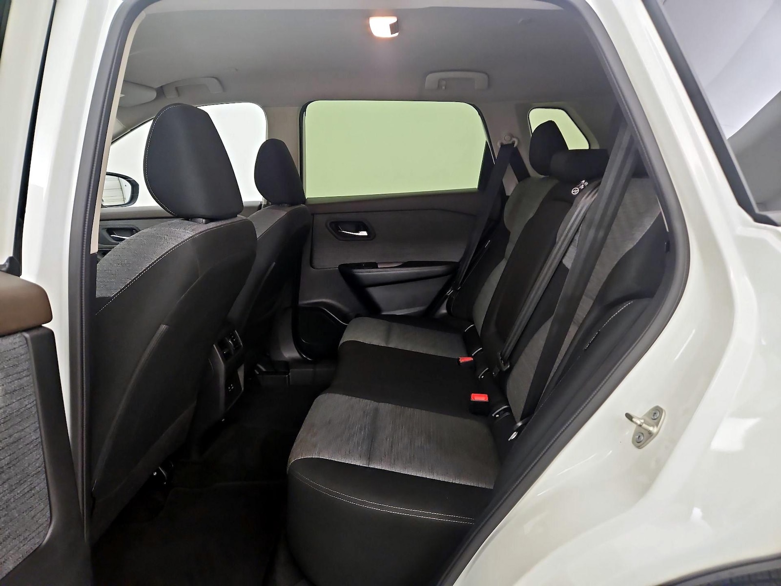 2023 Nissan Rogue SV - Photo 20