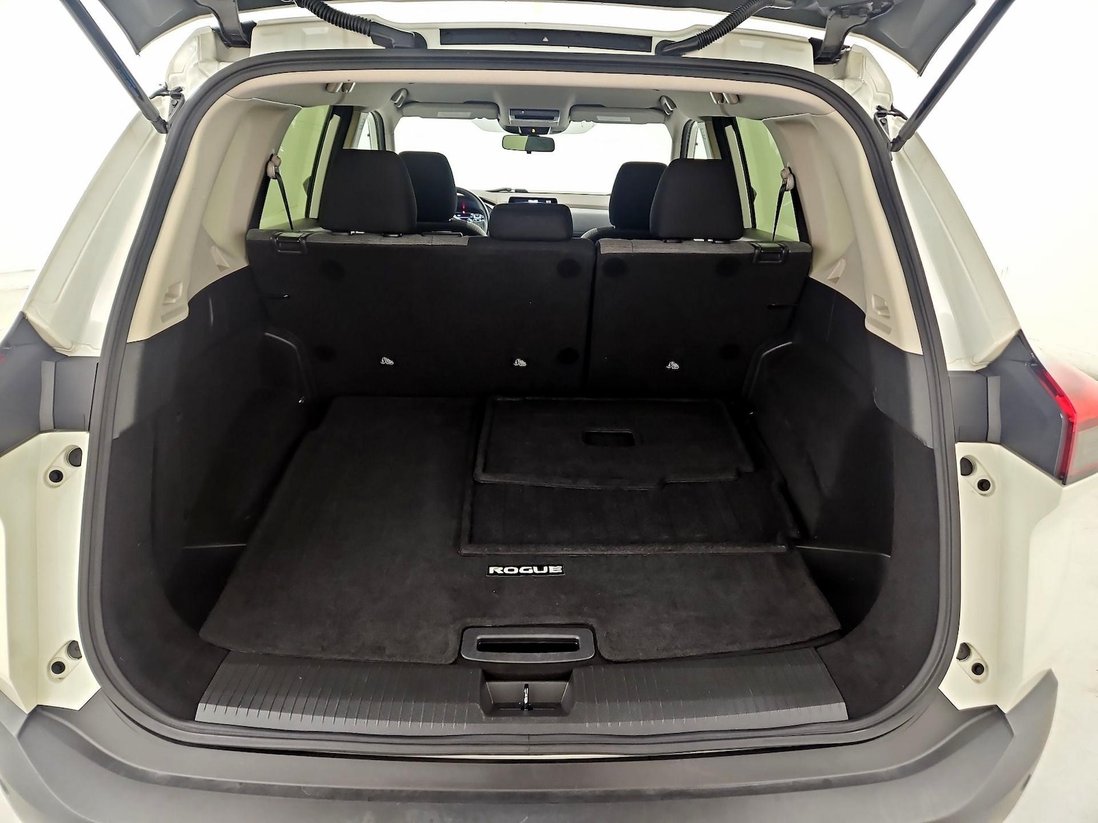 2023 Nissan Rogue SV - Photo 21