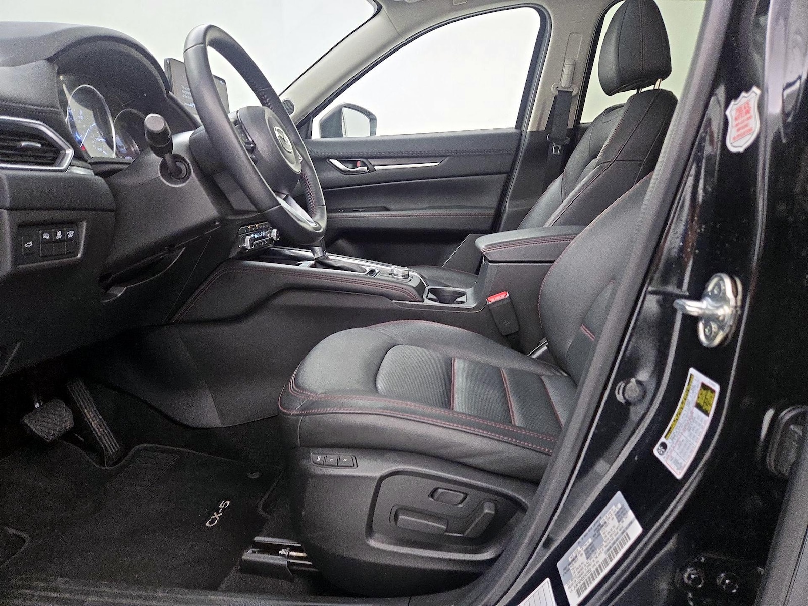 2025 Mazda CX-5 S Preferred package - Photo 12