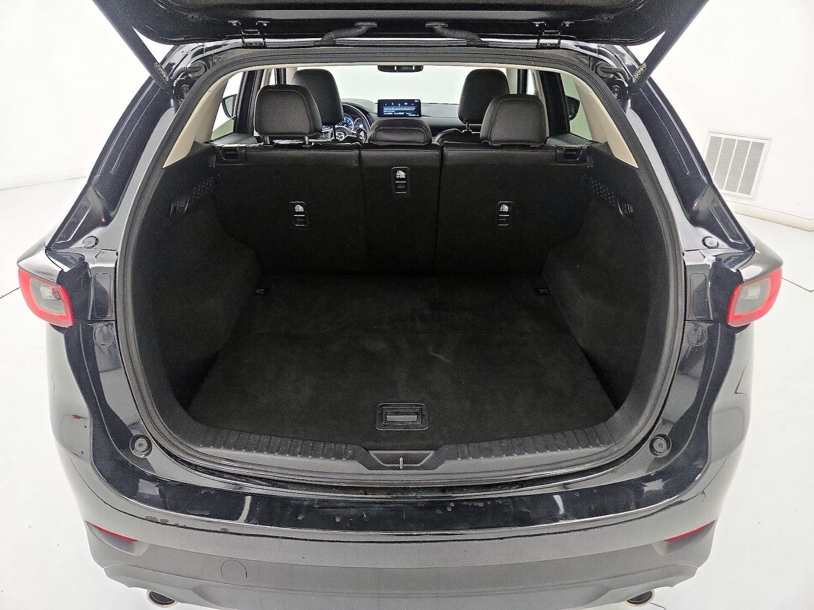 2025 Mazda CX-5 S Preferred package - Photo 22