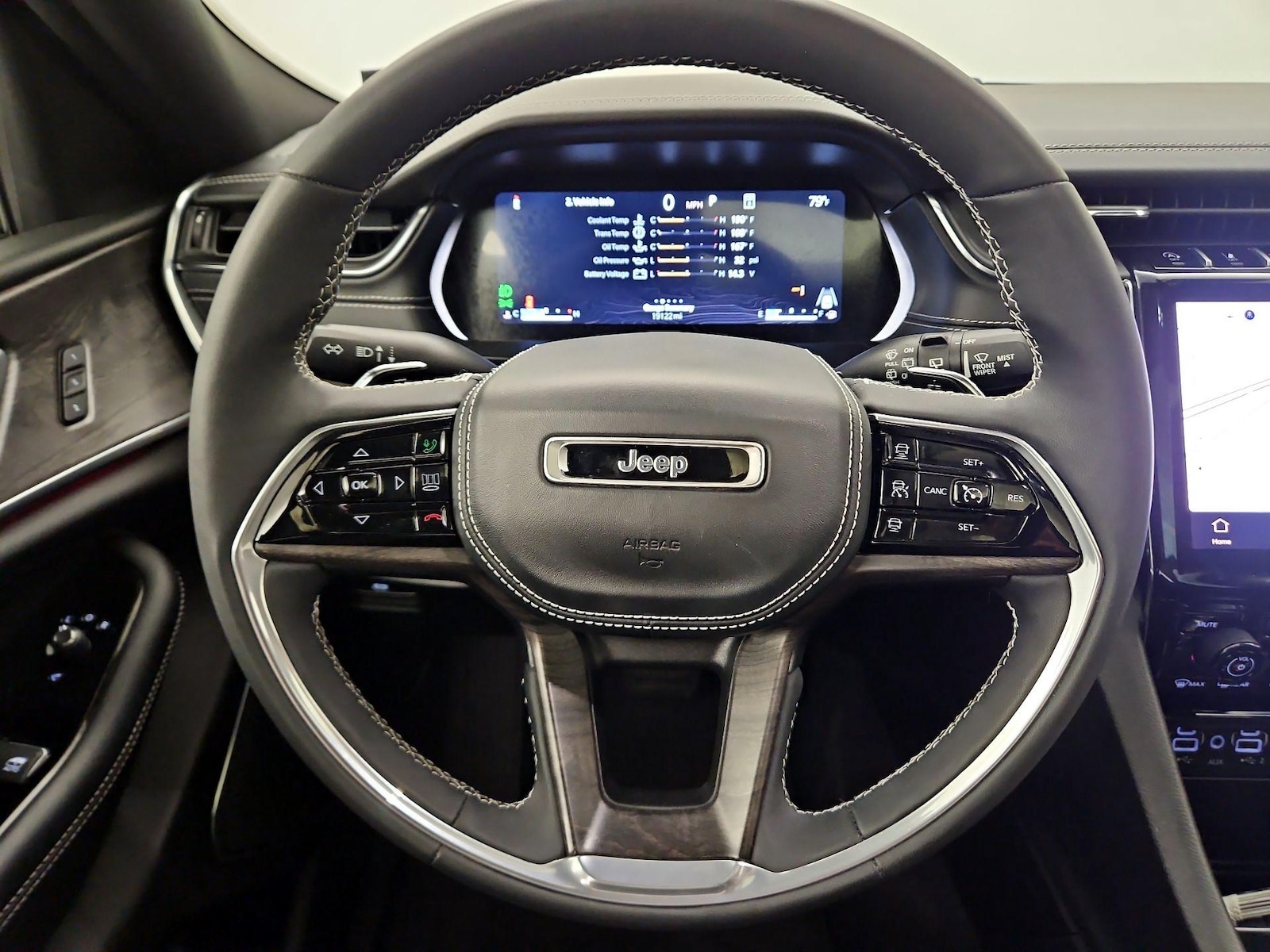 2023 Jeep Grand Cherokee Overland - Photo 11