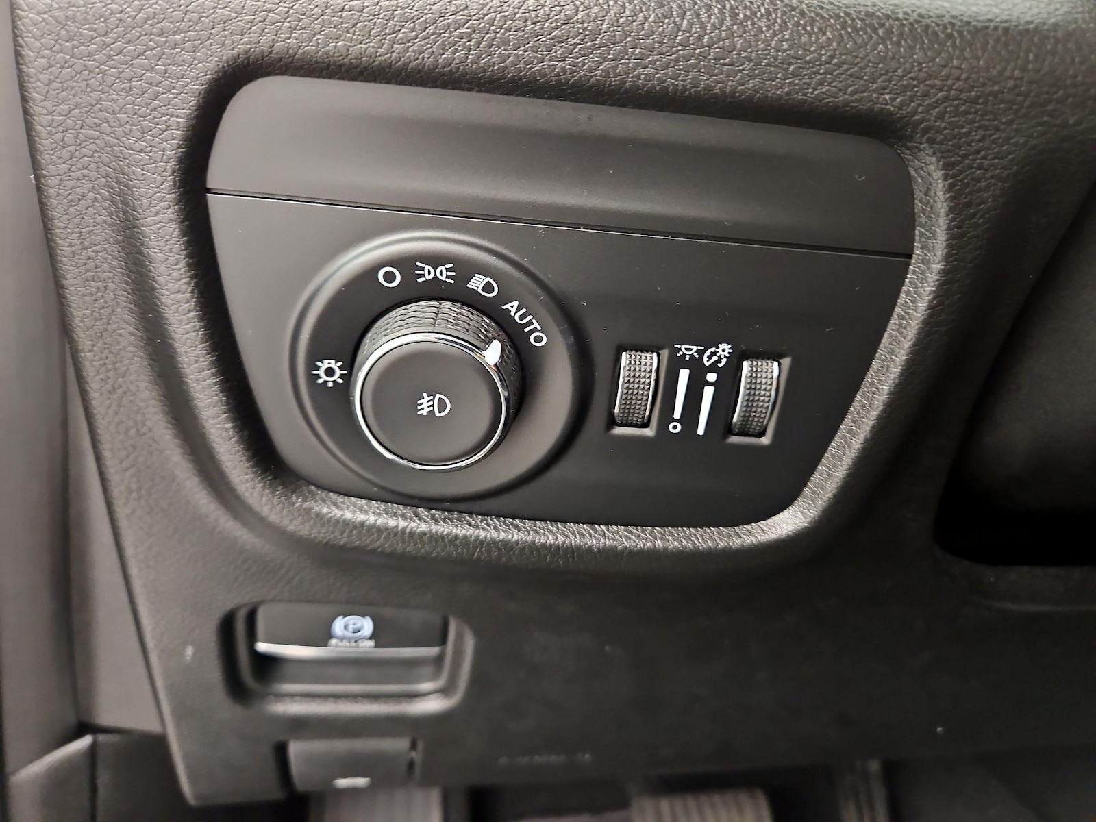 2023 Jeep Grand Cherokee Overland - Photo 14