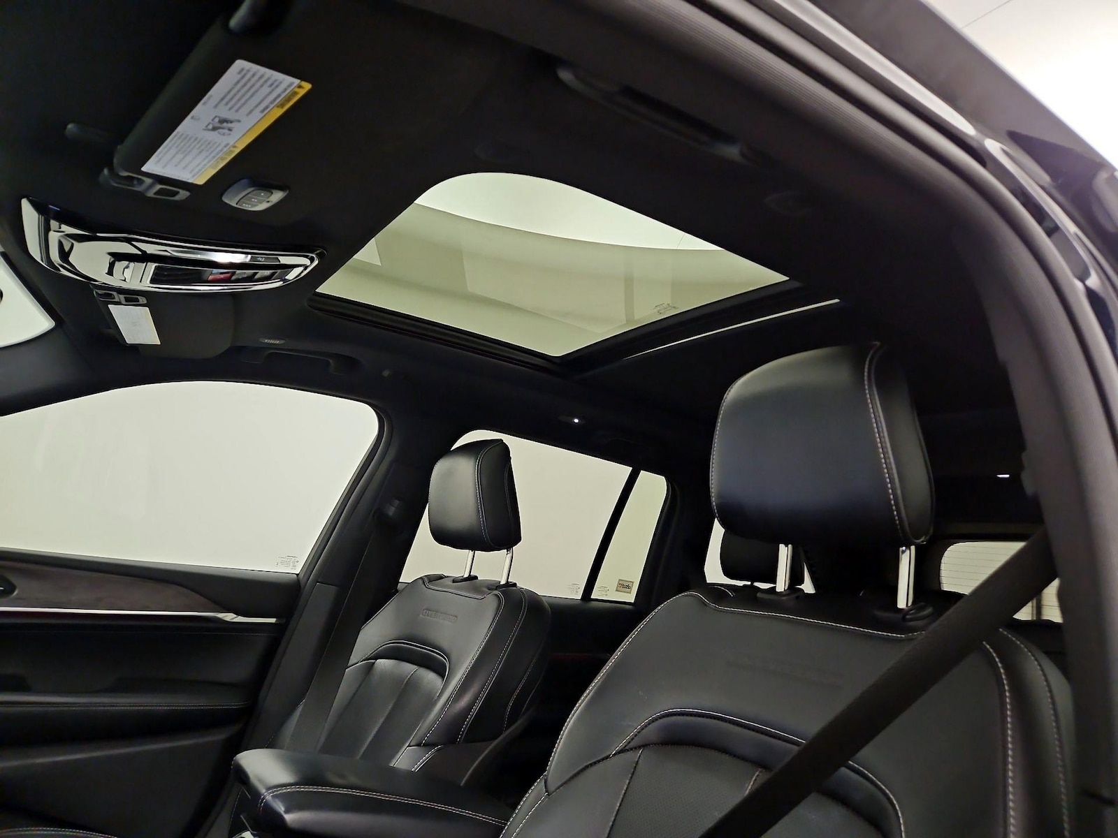 2023 Jeep Grand Cherokee Overland - Photo 21