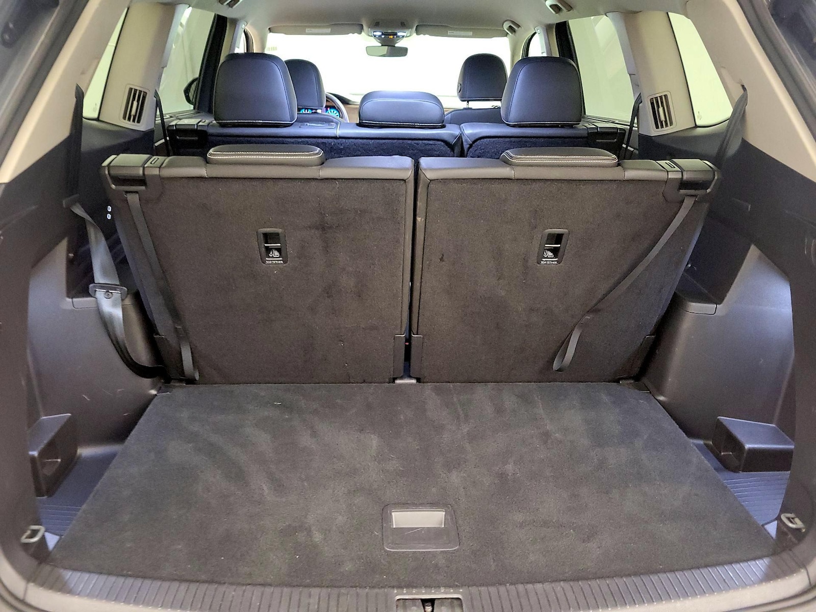 2025 Volkswagen Atlas SE w/Tech - Photo 21
