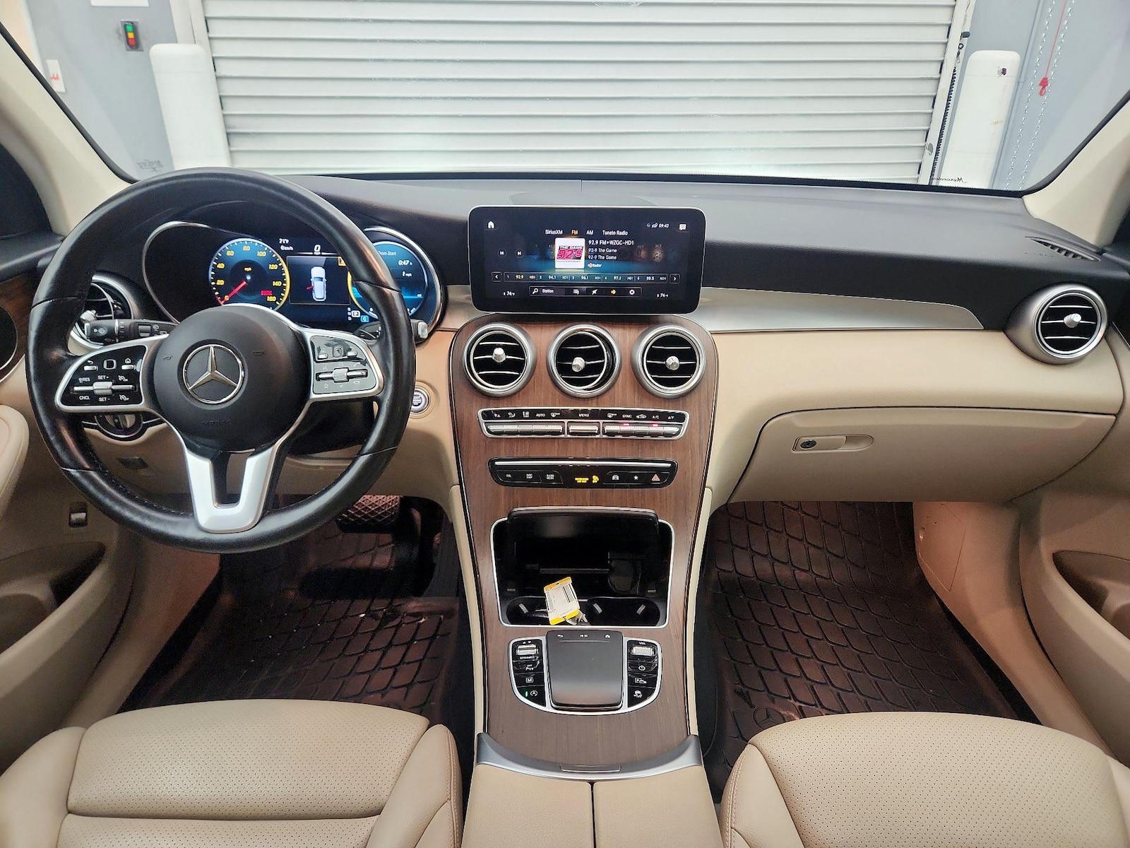 2022 Mercedes-Benz GLC GLC300 - Photo 10