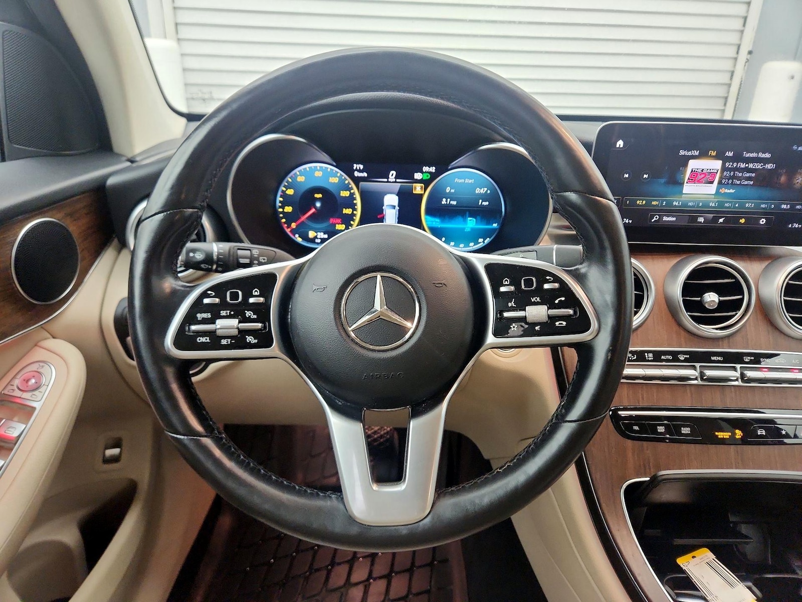 2022 Mercedes-Benz GLC GLC300 - Photo 11