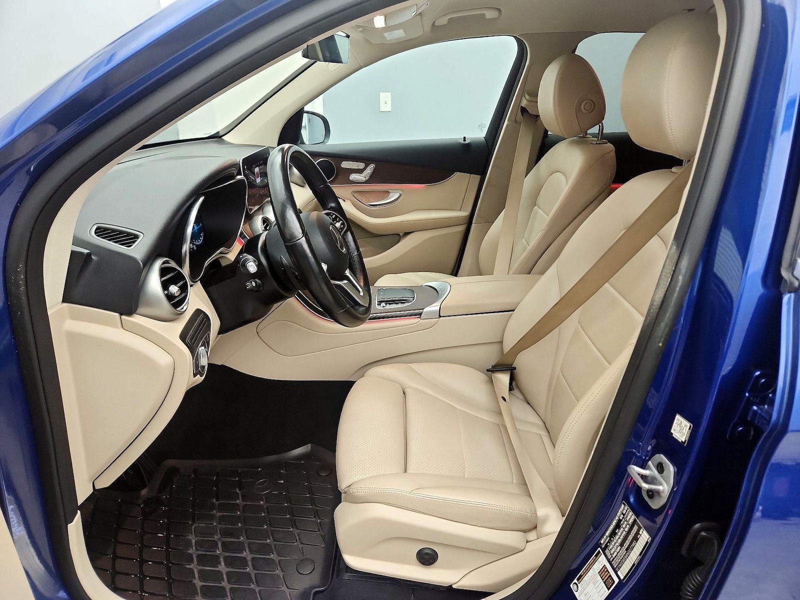2022 Mercedes-Benz GLC GLC300 - Photo 12