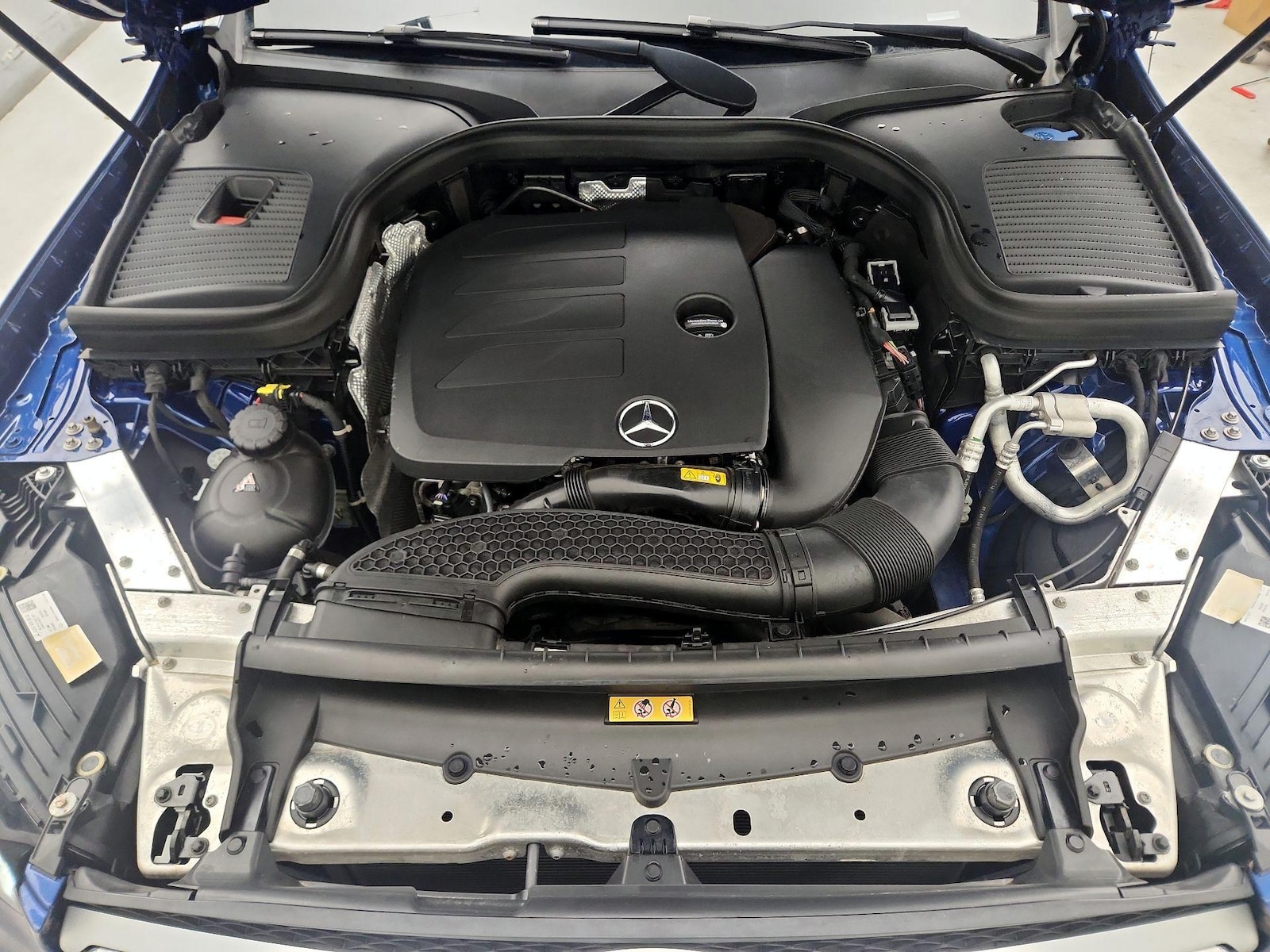 2022 Mercedes-Benz GLC GLC300 - Photo 21