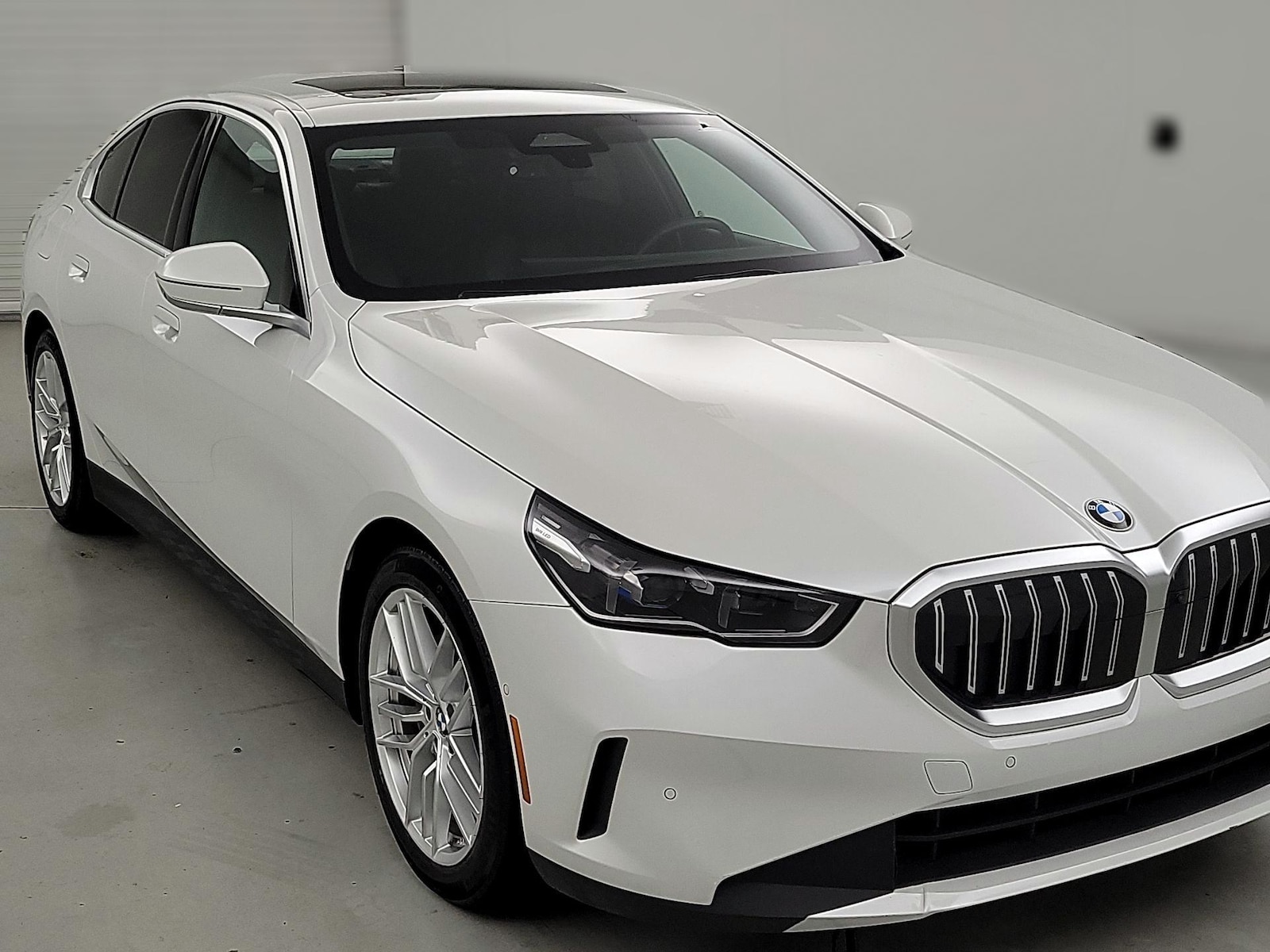 2024 BMW 5 Series 530i