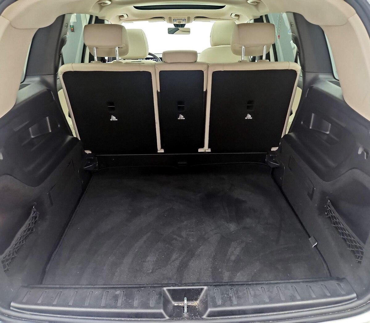 Trunk/Cargo (Seats Up)