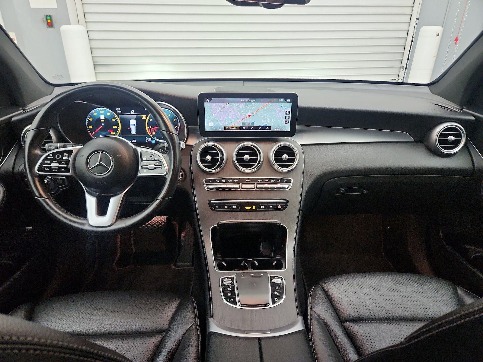 2022 Mercedes-Benz GLC GLC300 - Photo 10