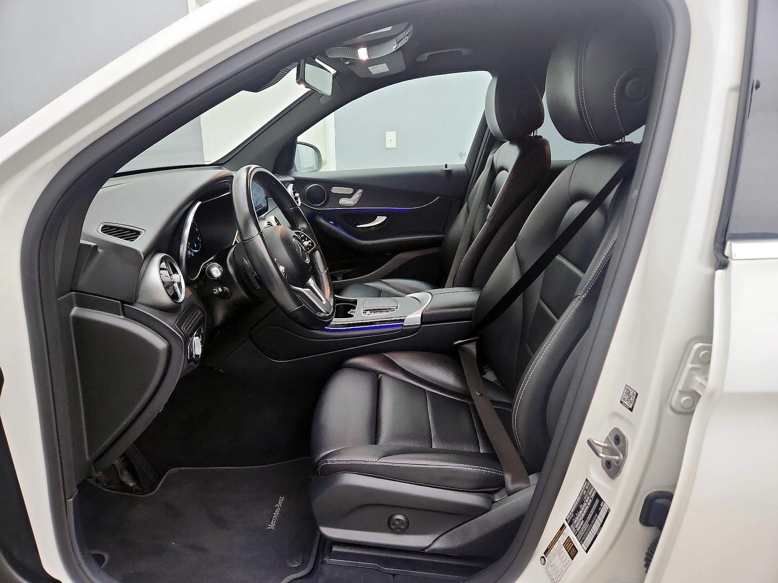 2022 Mercedes-Benz GLC GLC300 - Photo 12