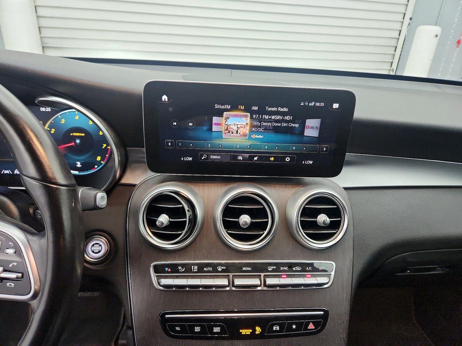 2022 Mercedes-Benz GLC GLC300 - Photo 17