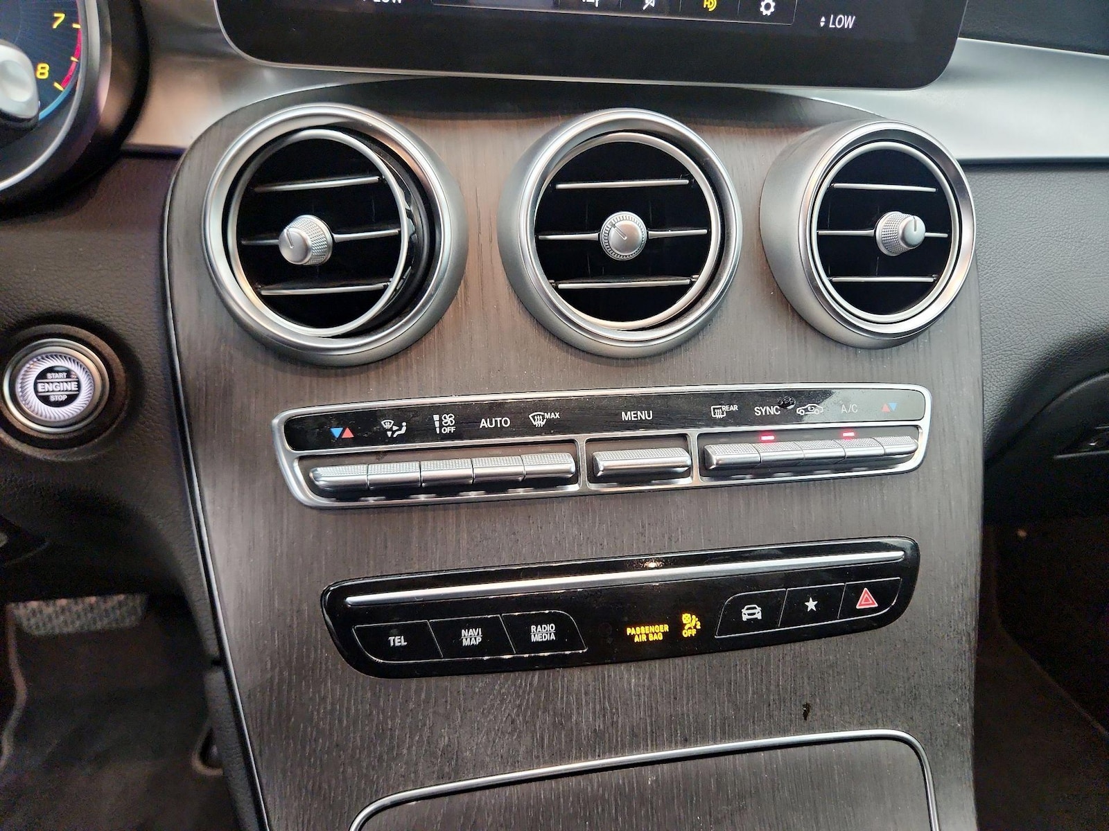 2022 Mercedes-Benz GLC GLC300 - Photo 18