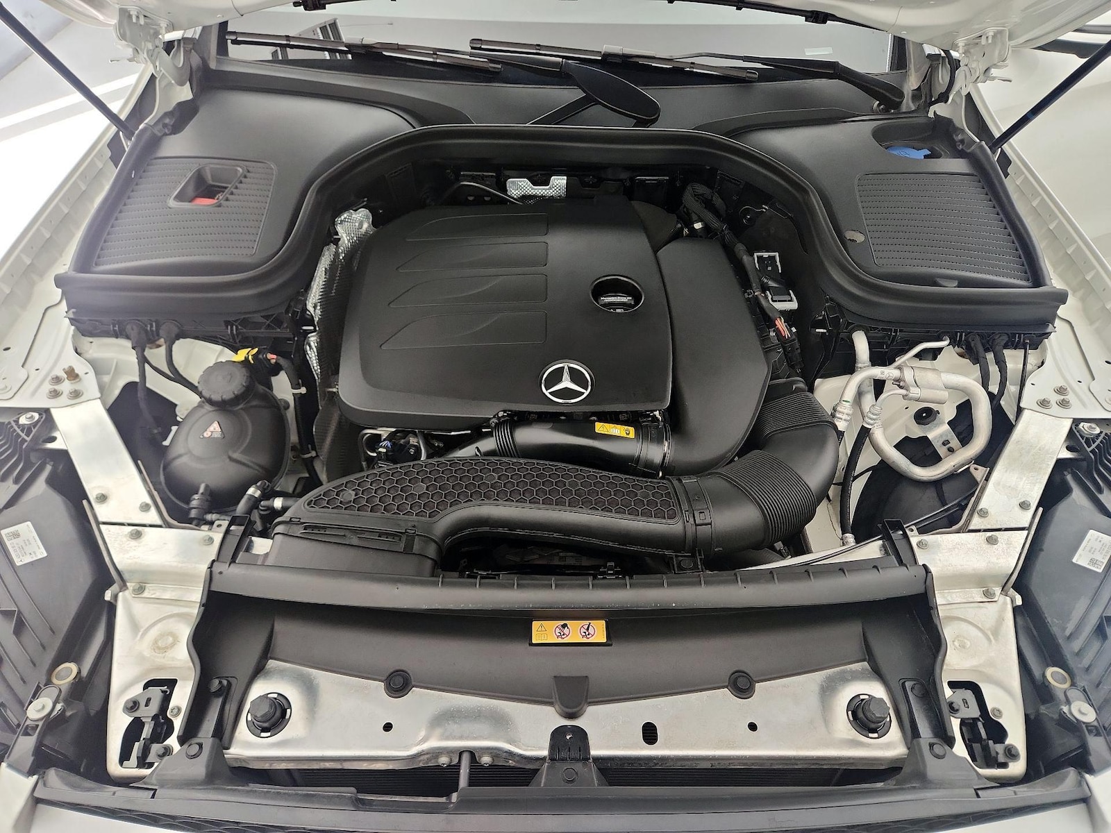 2022 Mercedes-Benz GLC GLC300 - Photo 22