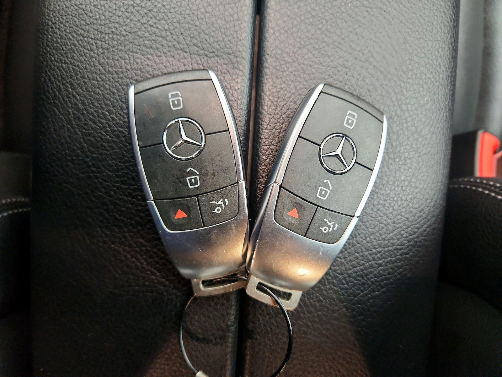 2022 Mercedes-Benz GLC GLC300 - Photo 23