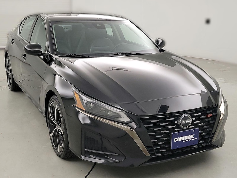 2023 Nissan Altima SR