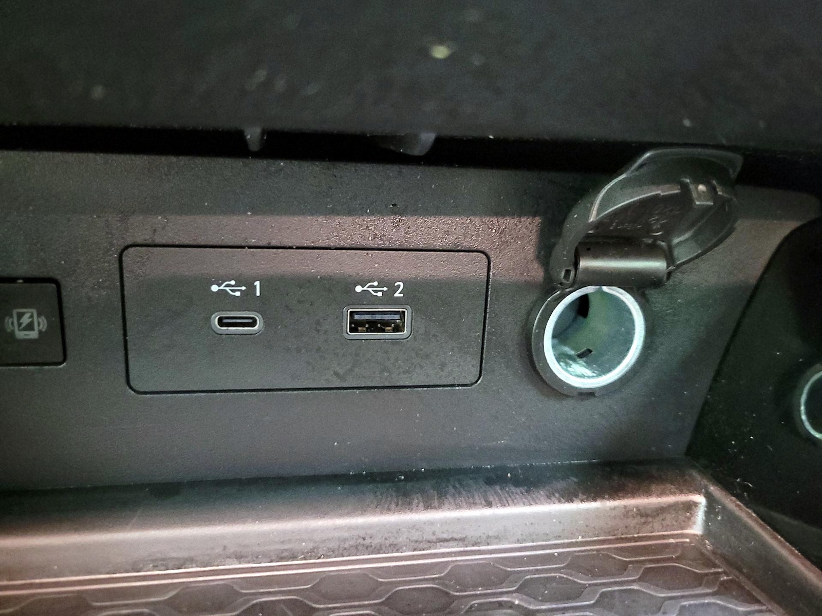 2024 Nissan Altima SV - Photo 18