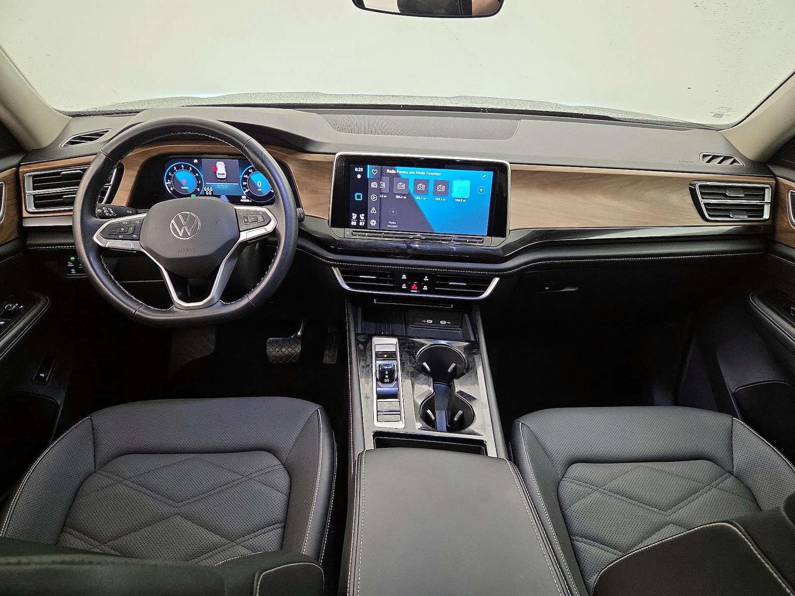 Apple CarPlay® & Android Auto™
