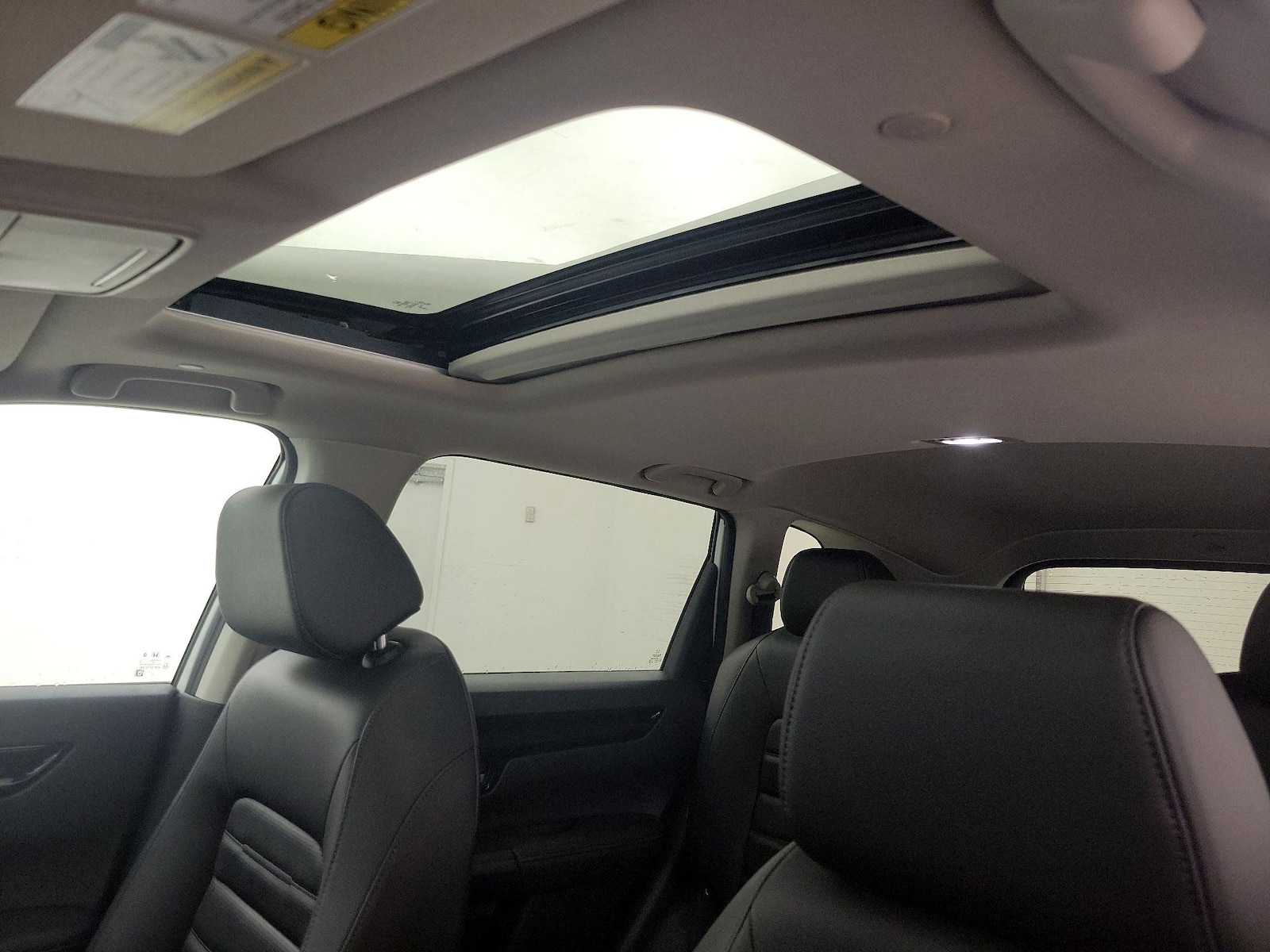 Sunroof(s) & Overhead Airbags