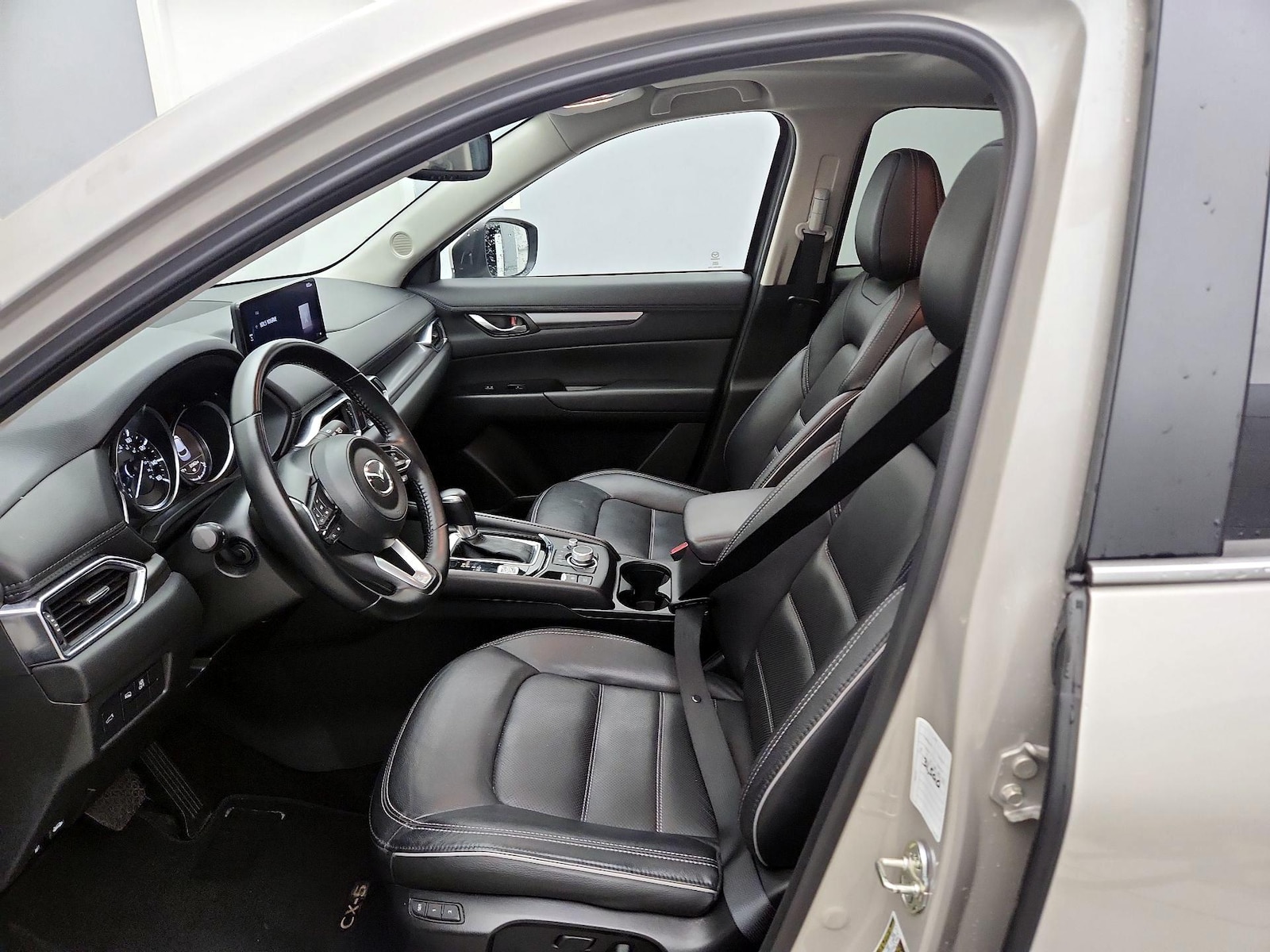 2025 Mazda CX-5 S Preferred package - Photo 12