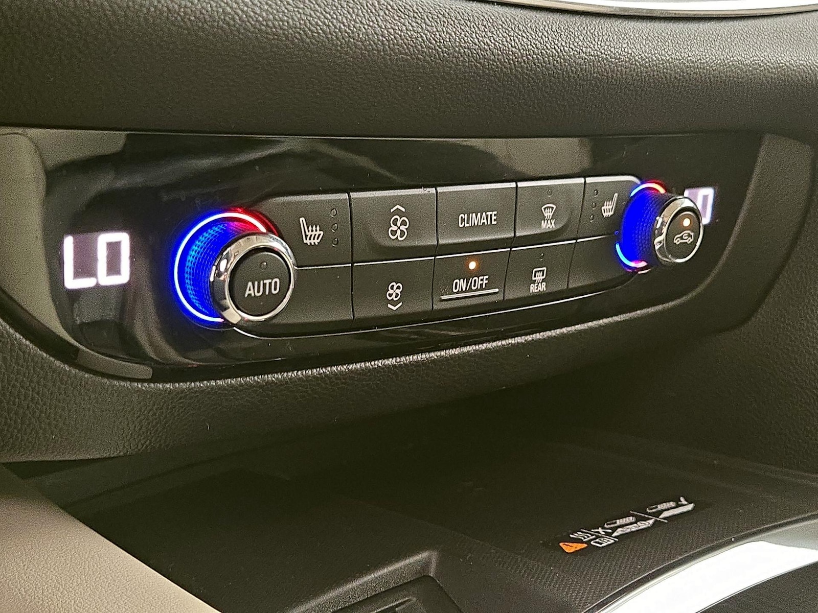 2023 Buick Enclave Essence - Photo 17