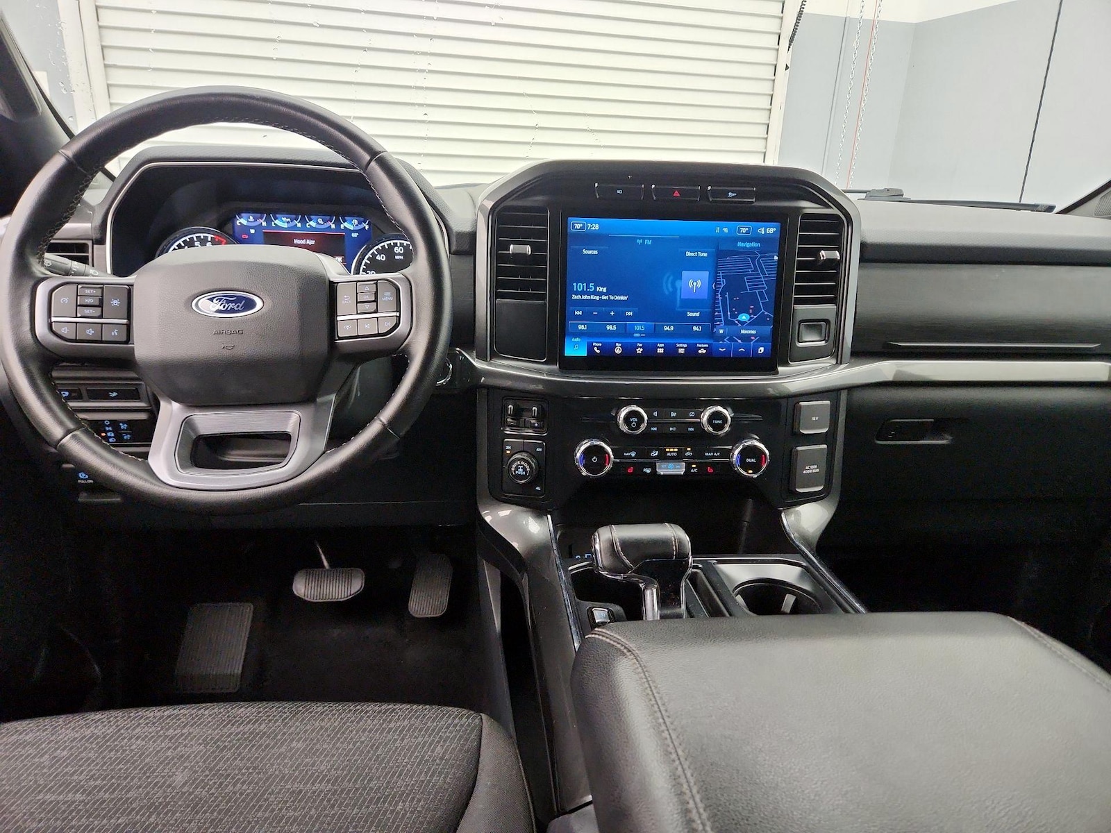 Apple CarPlay® & Android Auto™