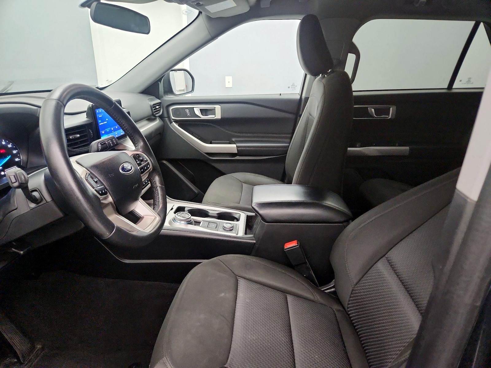 2024 Ford Explorer XLT - Photo 12