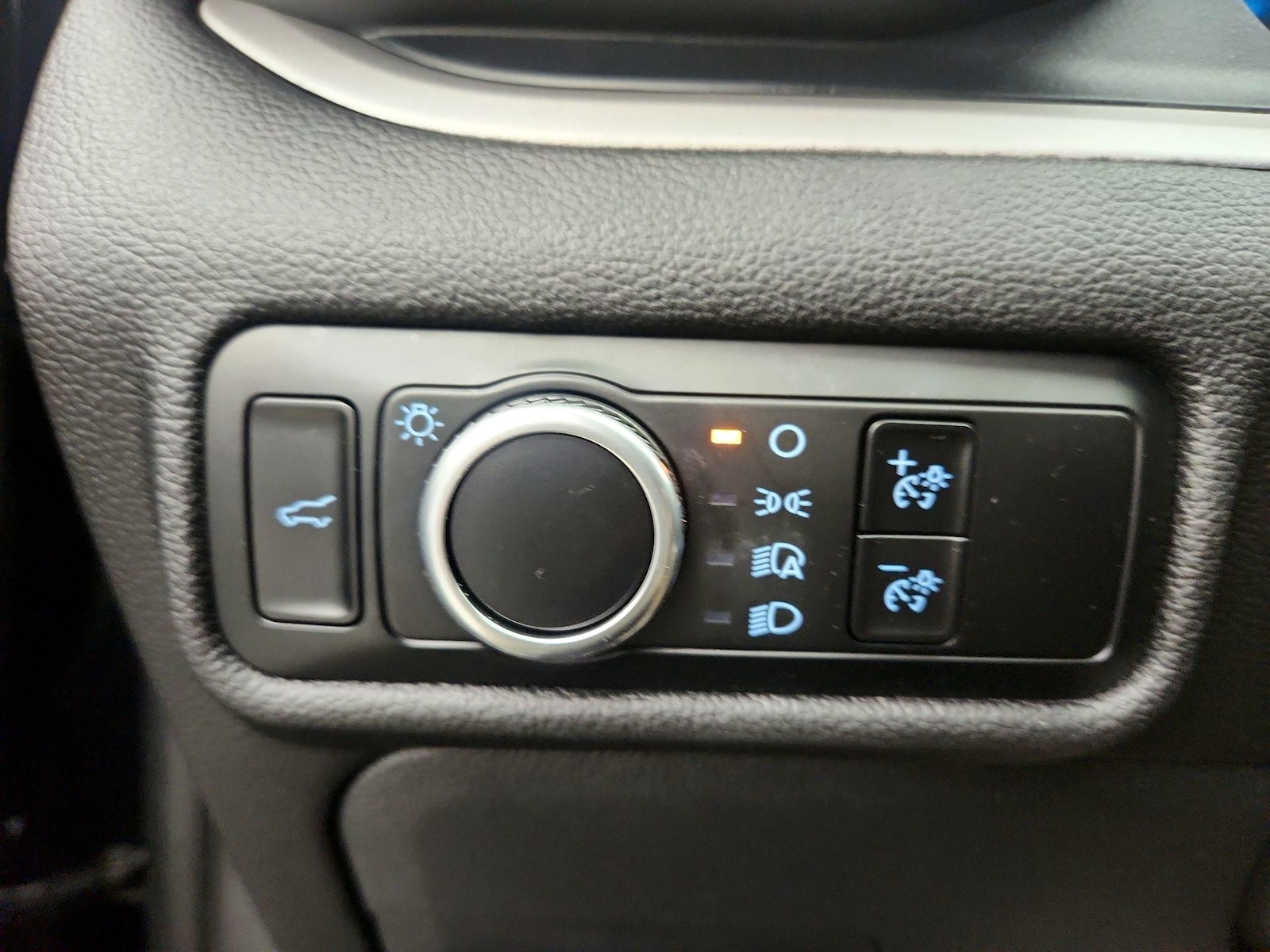 2024 Ford Explorer XLT - Photo 14