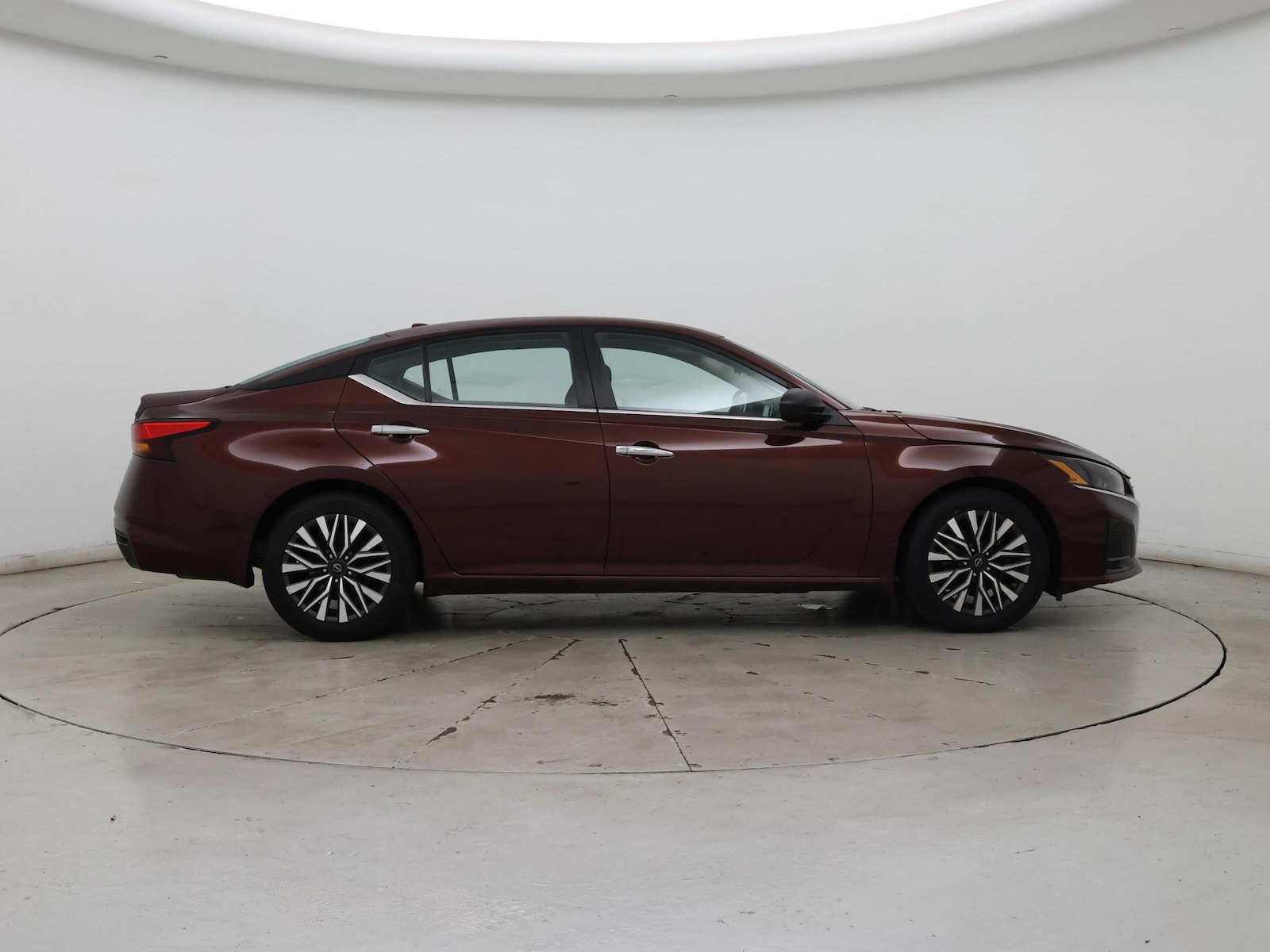 2024 Nissan Altima SV - Photo 8