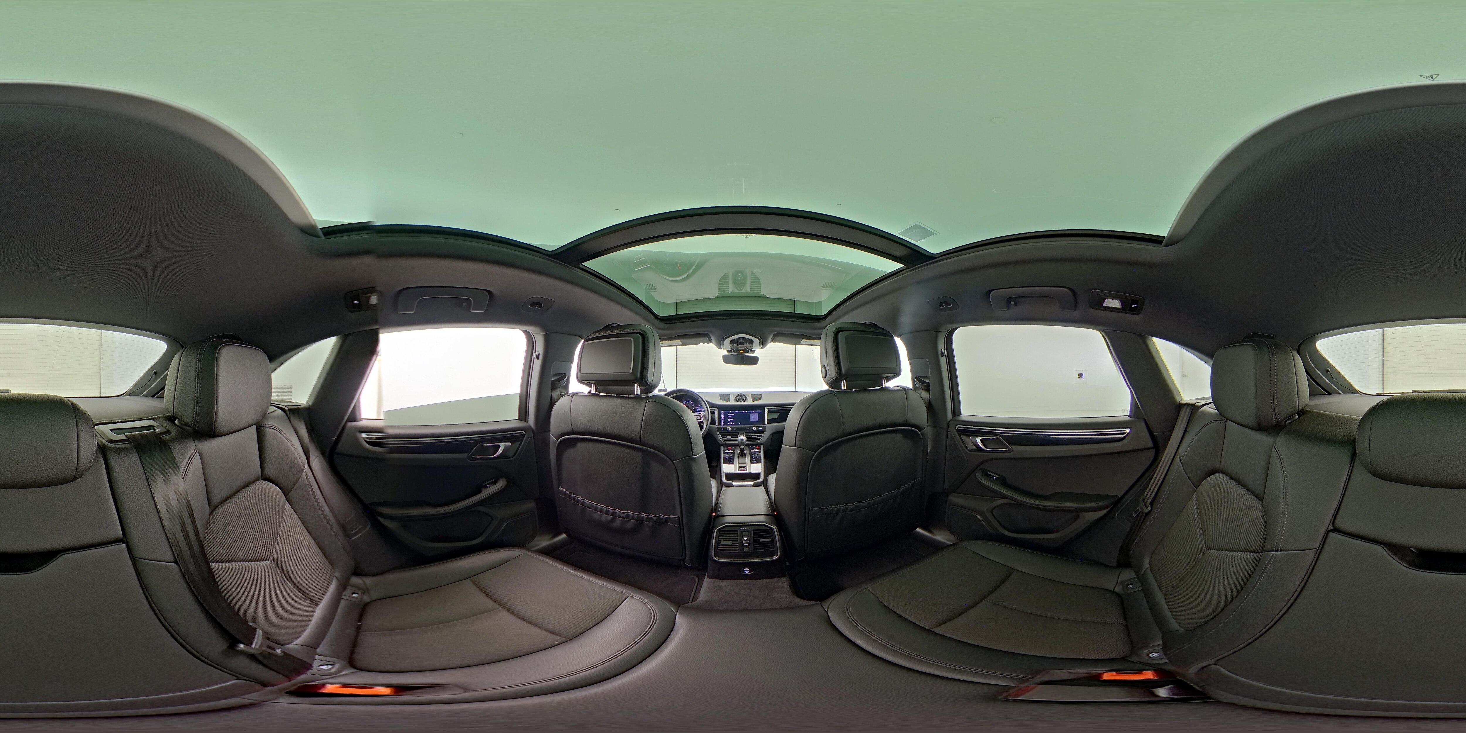 2023 Porsche Macan T - Photo 28