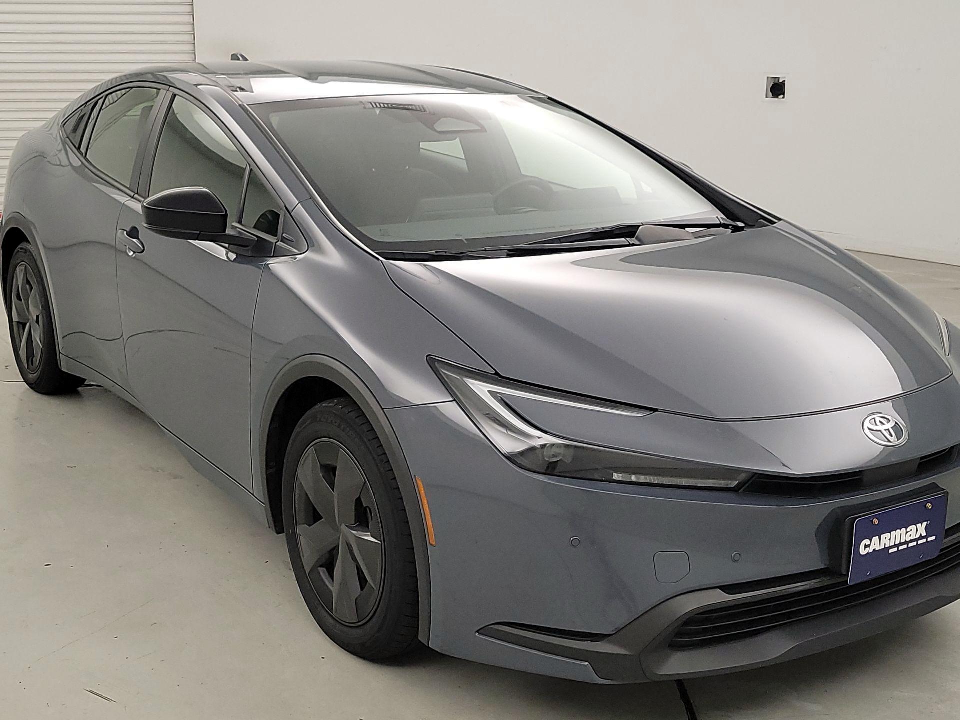 Gray 2025 Toyota Prius Hatchback Front-Wheel Drive Automatic