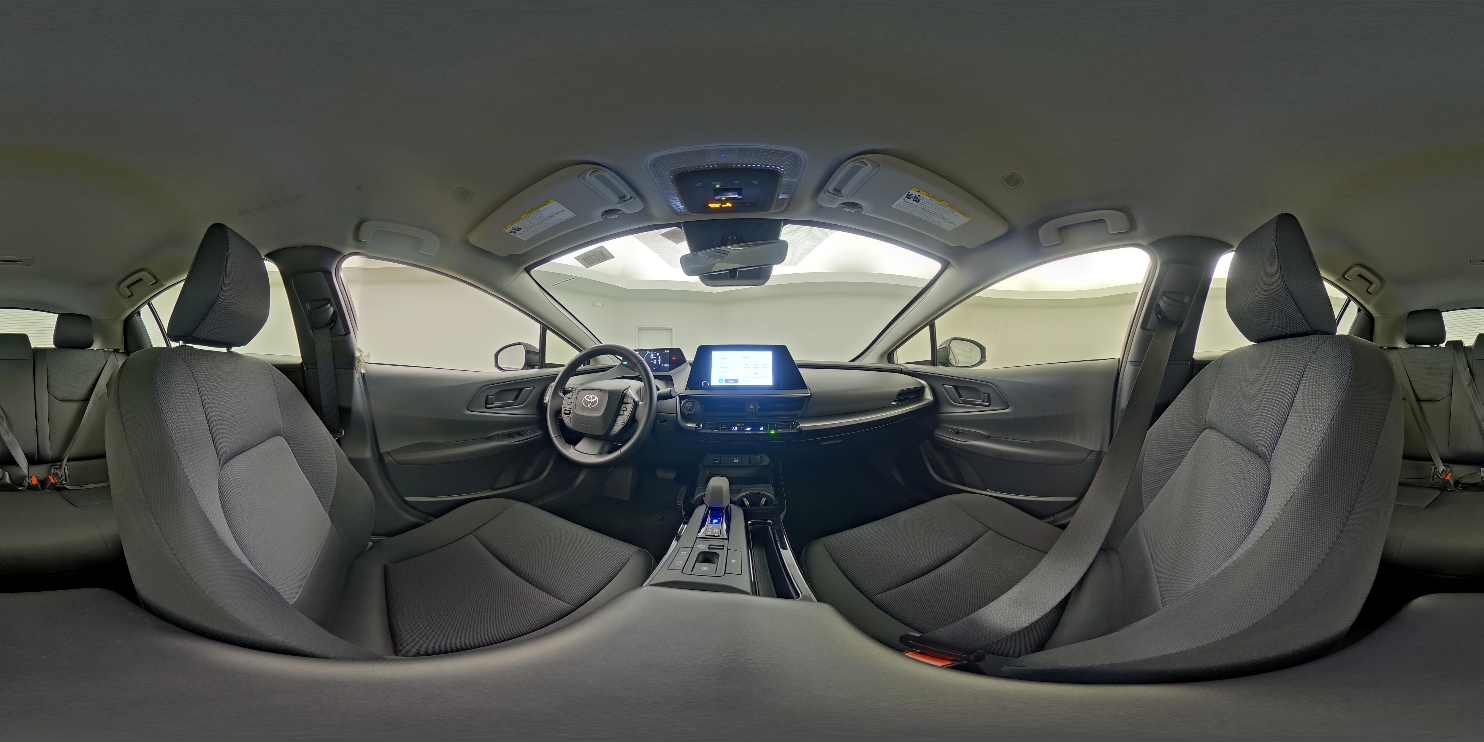 2025 Toyota Prius LE - Photo 23