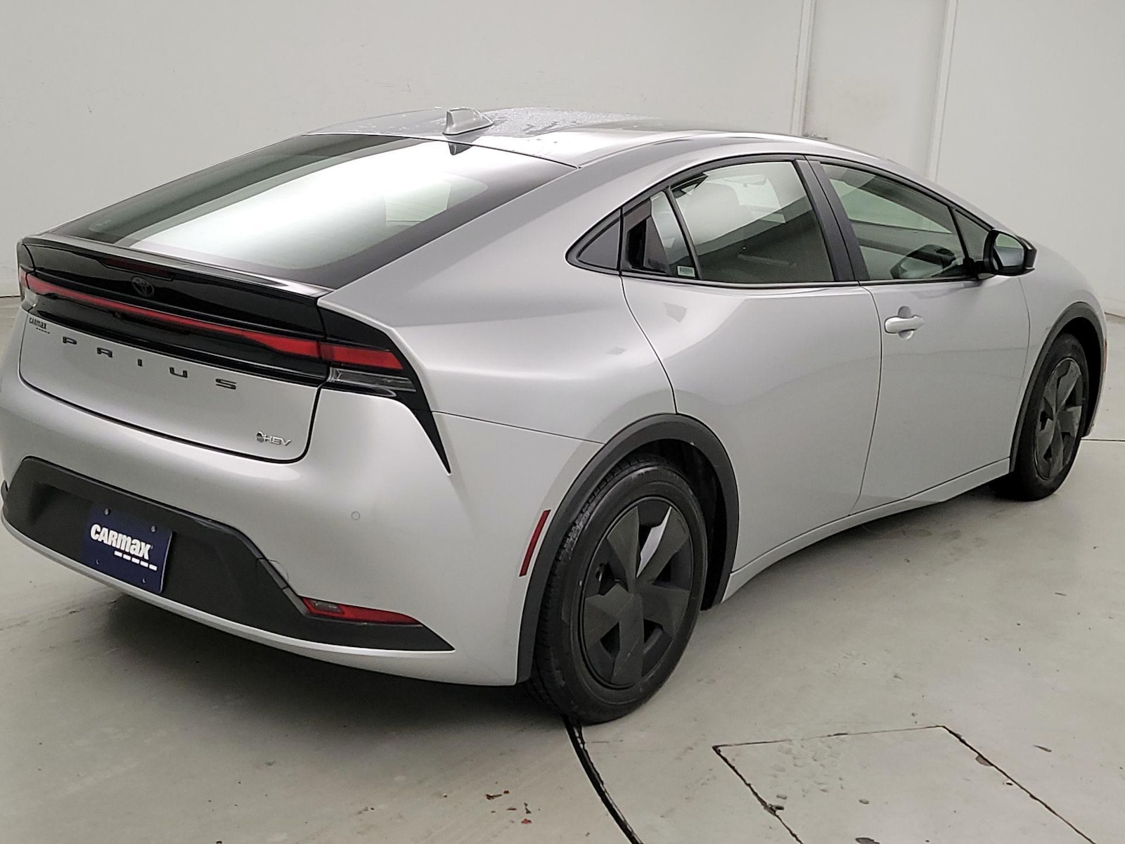 2025 Toyota Prius LE - Photo 6