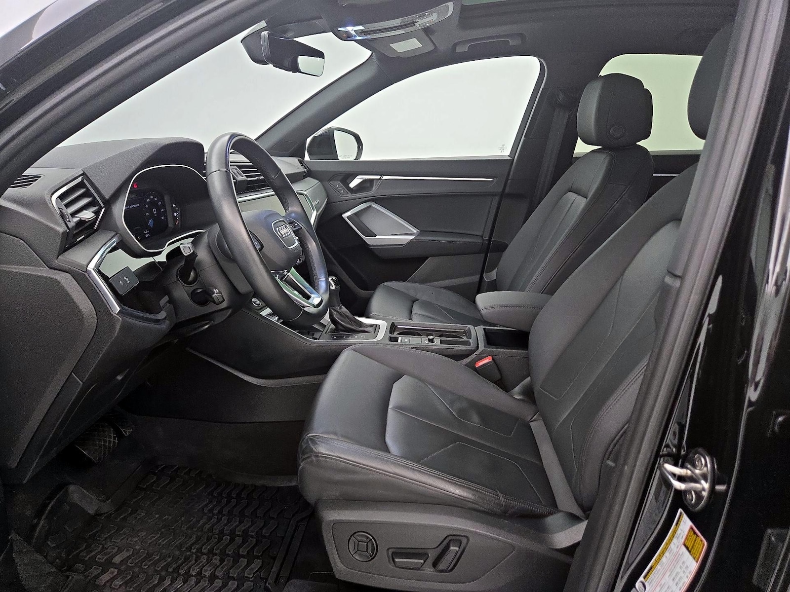 2024 Audi Q3 Premium - Photo 12