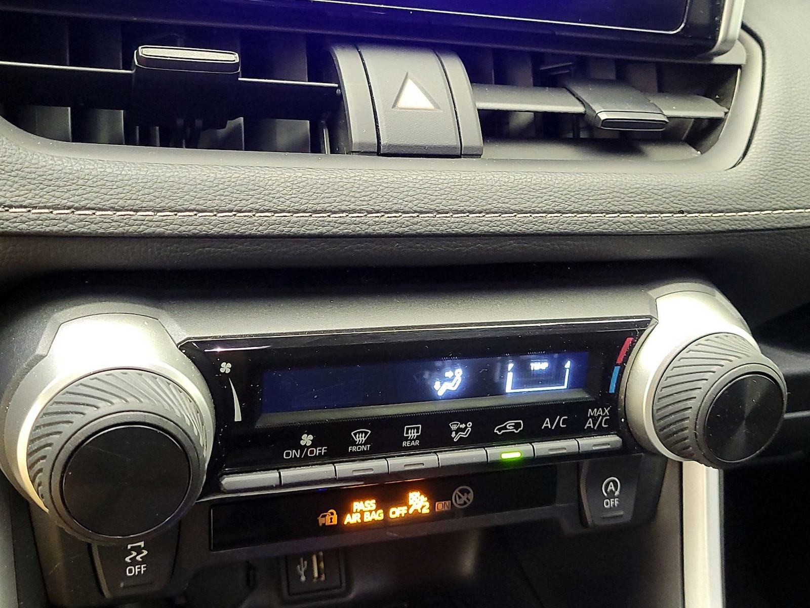 2025 Toyota RAV4 LE - Photo 18