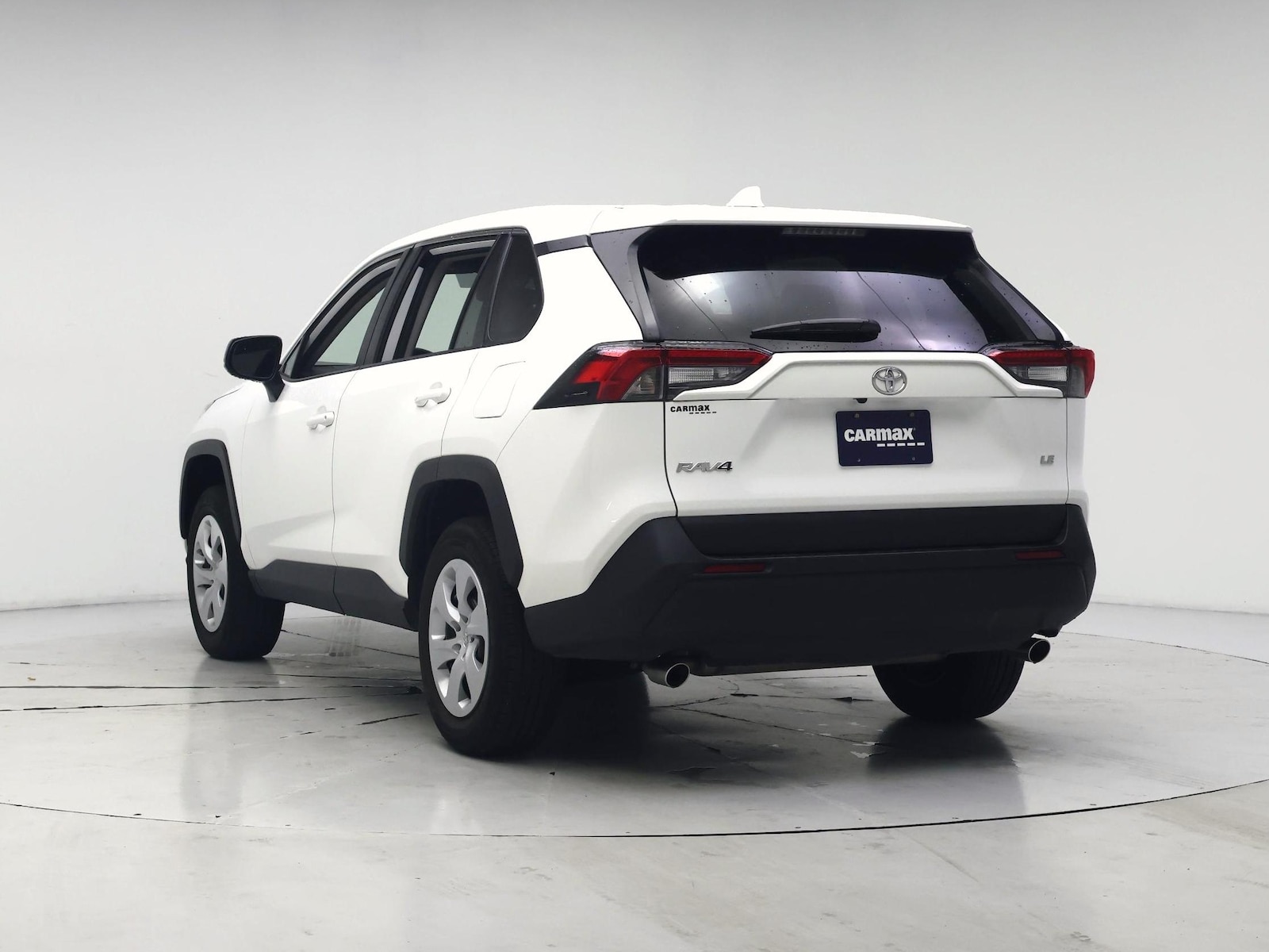 2025 Toyota RAV4 LE - Photo 3