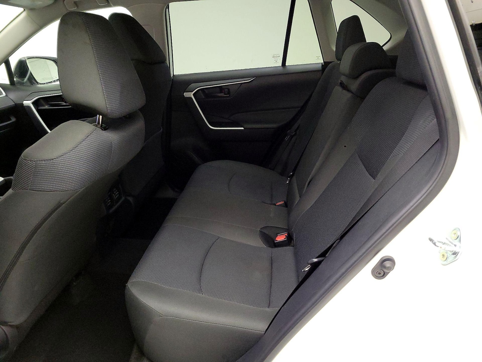 2025 Toyota RAV4 LE - Photo 21