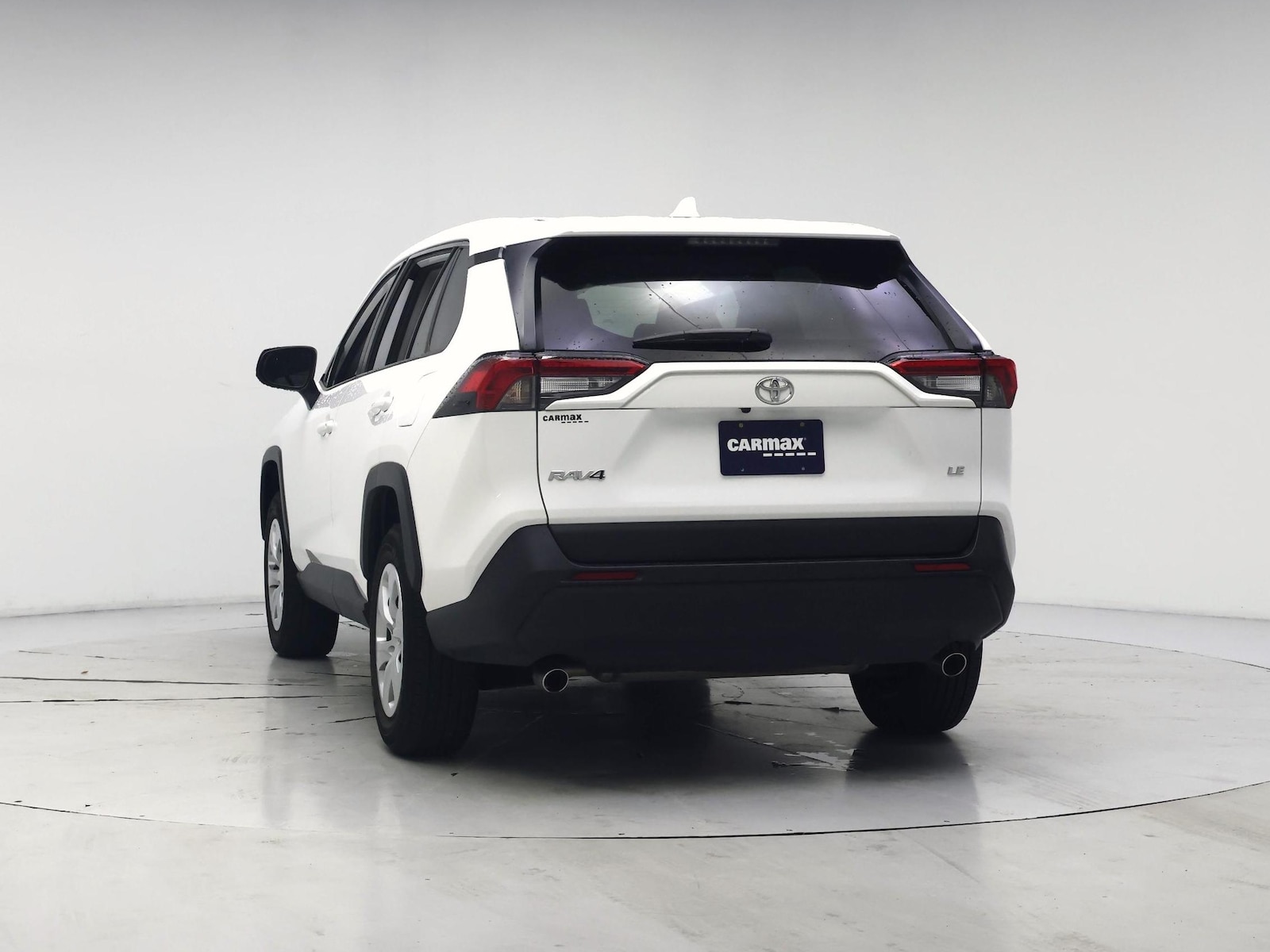 2025 Toyota RAV4 LE - Photo 7